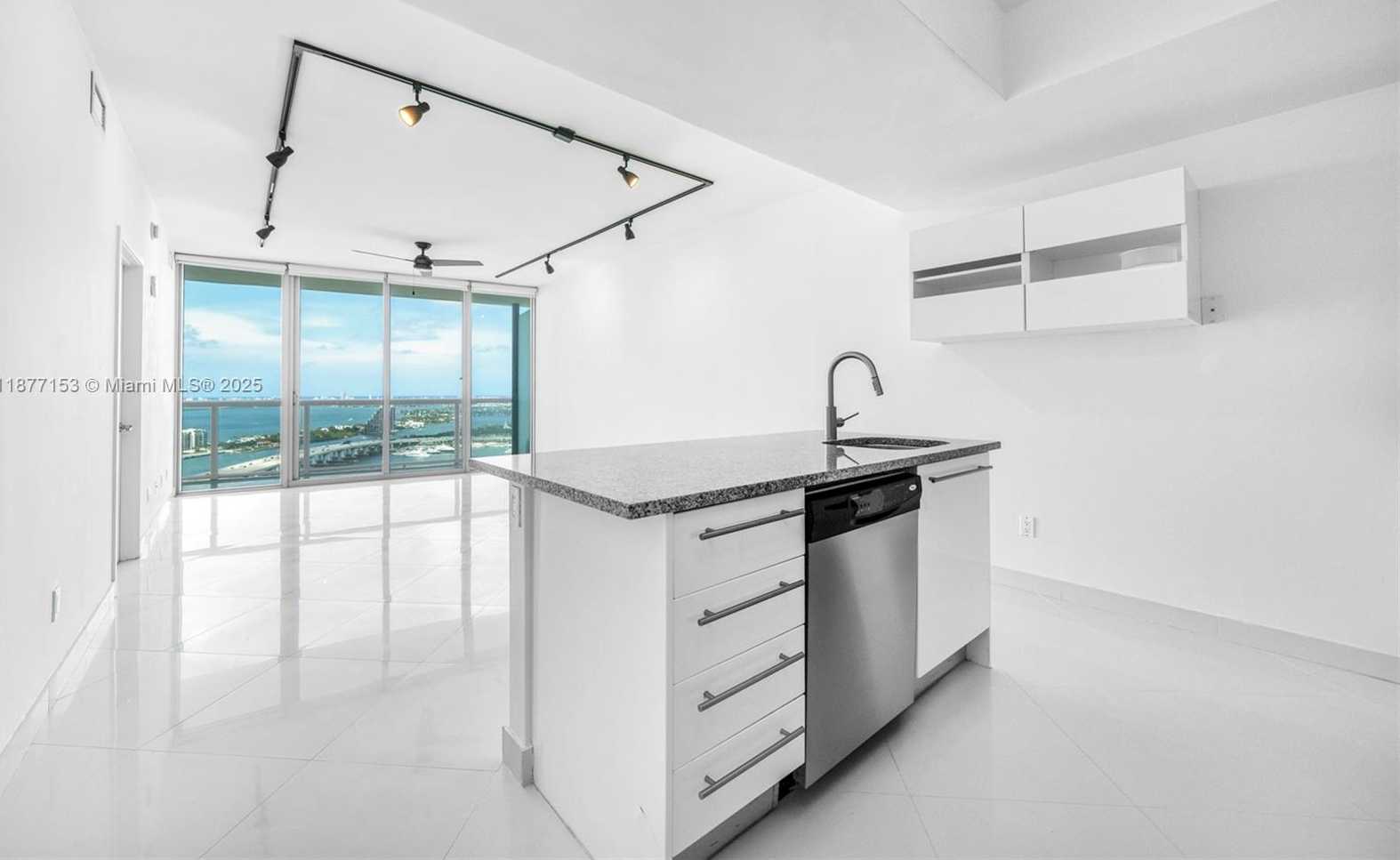 Small Image of 888 BISCAYNE BLVD #3710, Miami Number 9