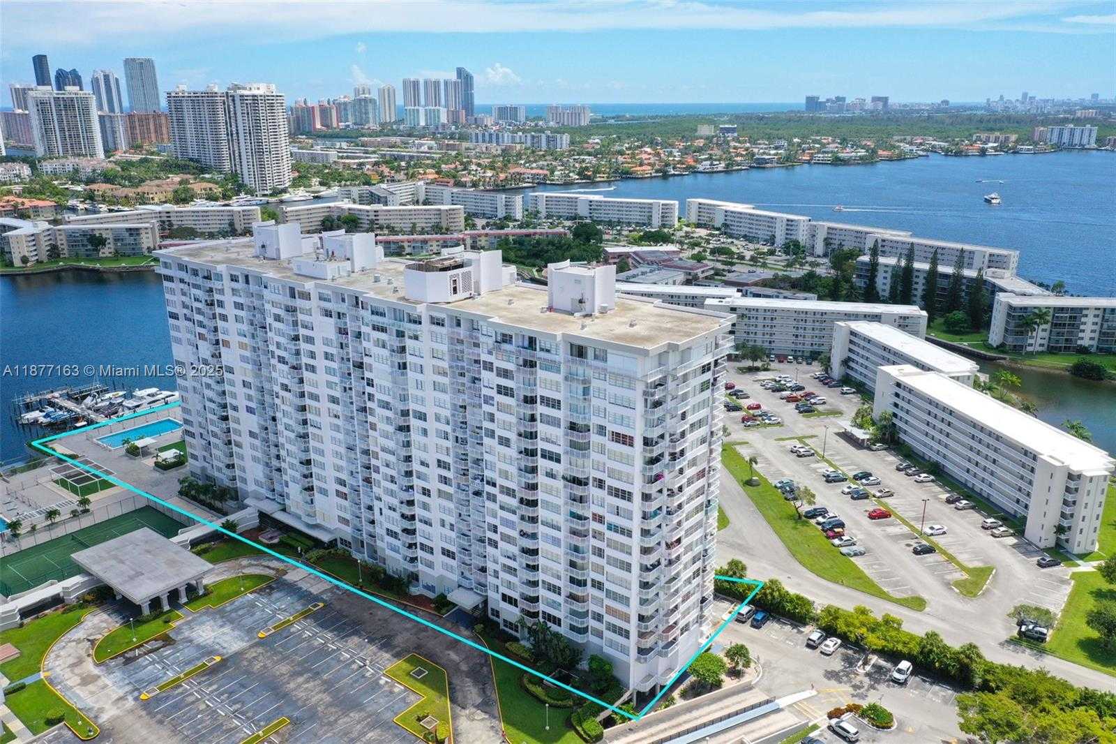 Small Image of 18031 BISCAYNE BLVD #1601, Aventura Number 10