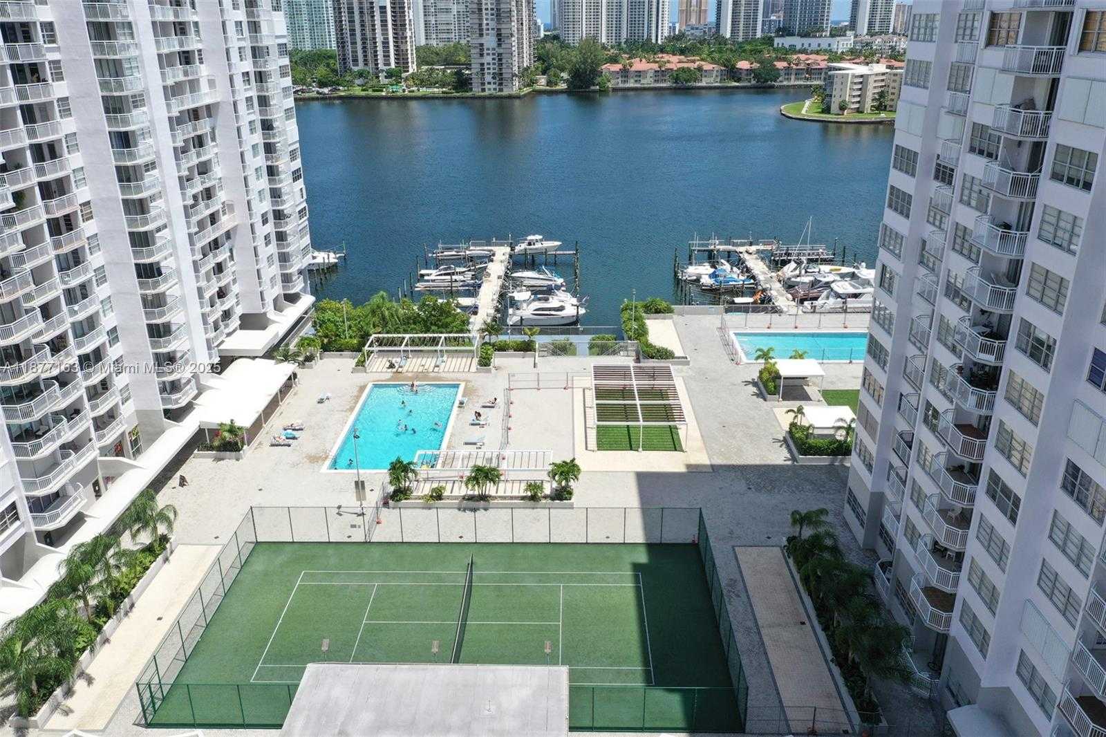 Small Image of 18031 BISCAYNE BLVD #1601, Aventura Number 13