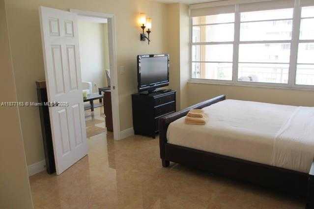 Small Image of 18031 BISCAYNE BLVD #1601, Aventura Number 2