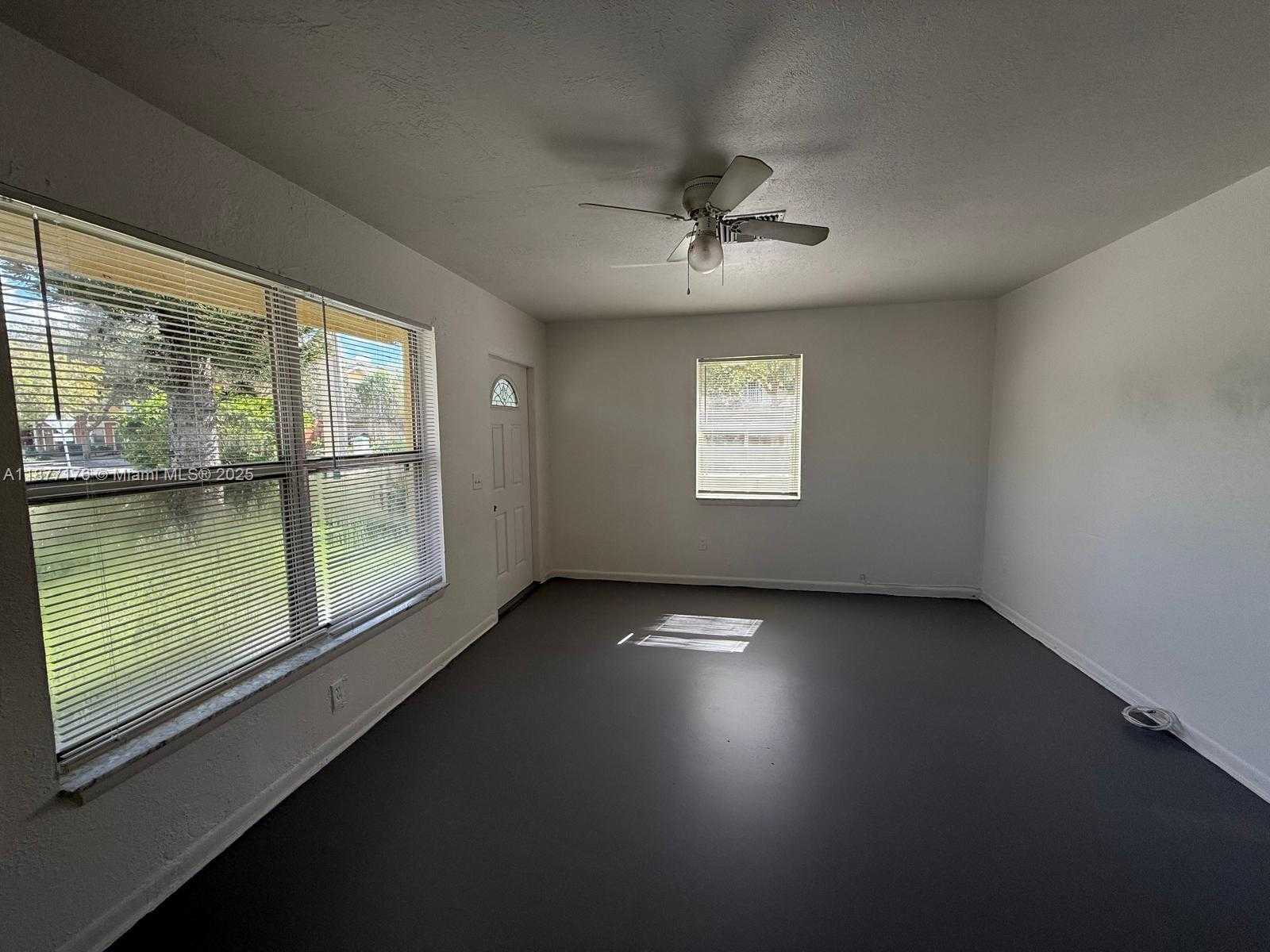 Small Image of 502 18TH ST, West Palm Beach Number 2