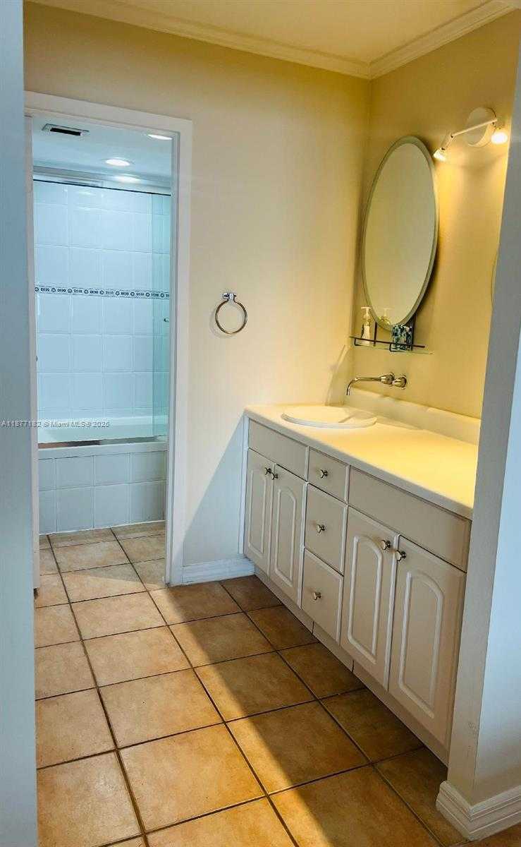Small Image of 2333 BRICKELL AVE #1509, Miami Number 24