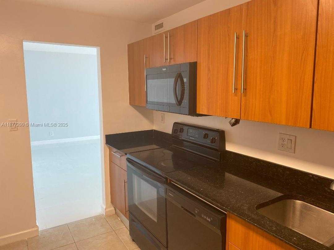 Small Image of 3001 SOUTH OCEAN DR #833, Hollywood Number 13