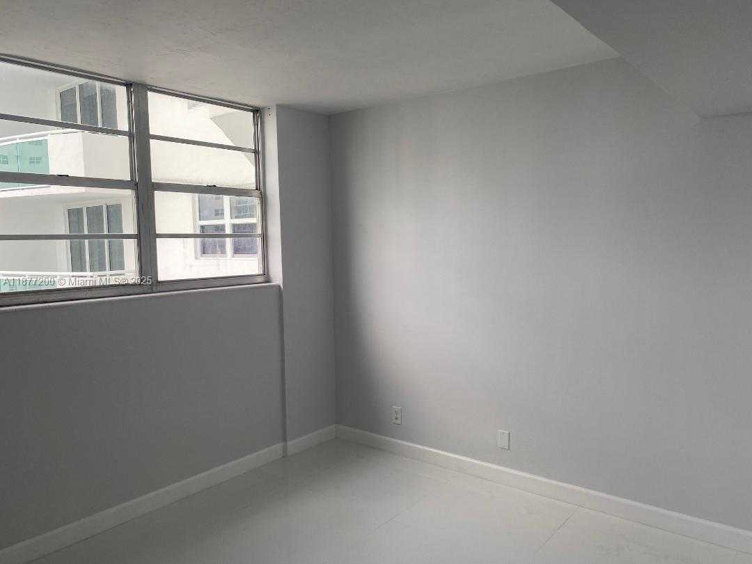 Small Image of 3001 SOUTH OCEAN DR #833, Hollywood Number 16