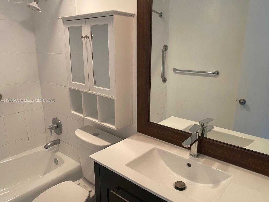 Small Image of 3001 SOUTH OCEAN DR #833, Hollywood Number 18