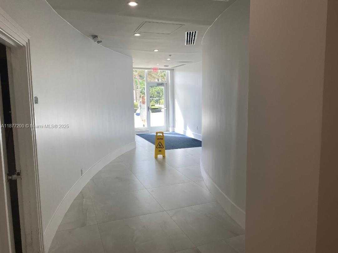 Small Image of 3001 SOUTH OCEAN DR #833, Hollywood Number 25