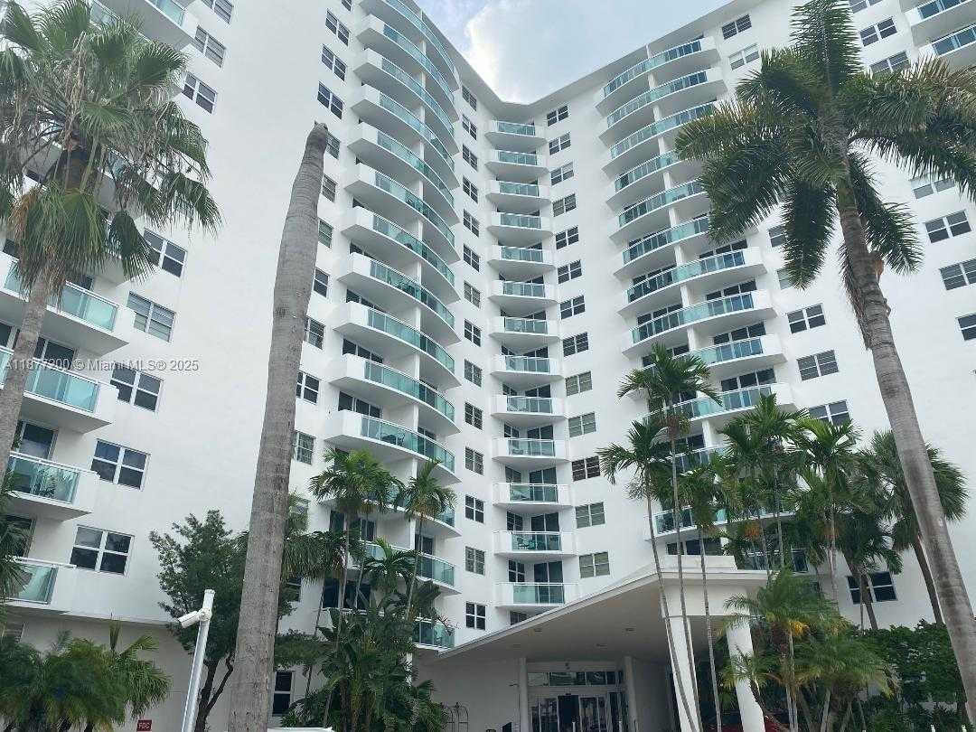 Small Image of 3001 SOUTH OCEAN DR #833, Hollywood Number 3