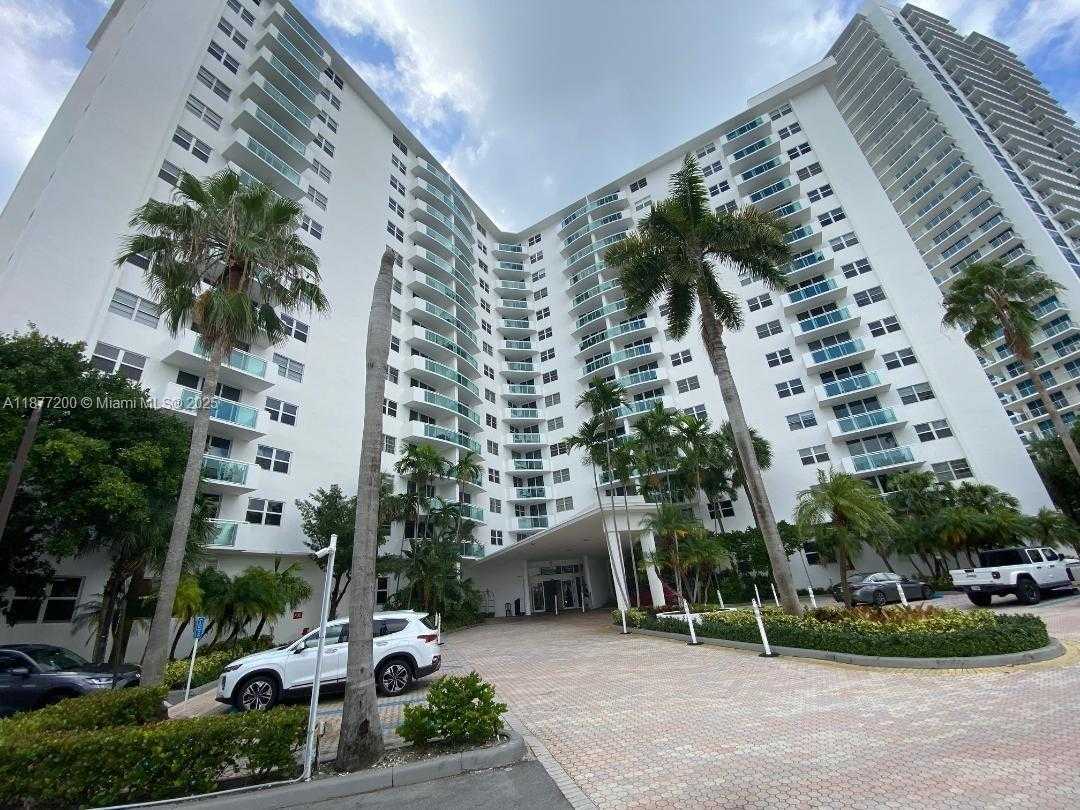 Small Image of 3001 SOUTH OCEAN DR #833, Hollywood Number 4