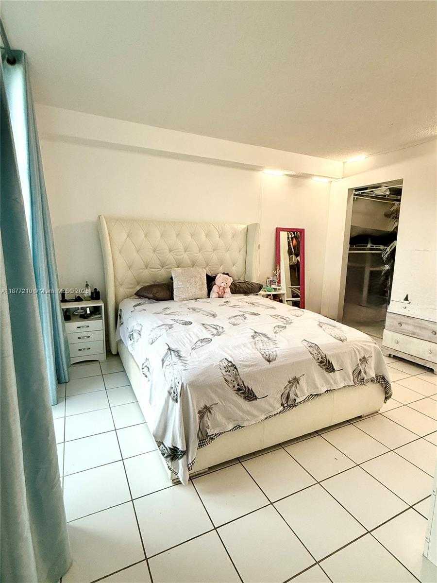 Small Image of 11800 SOUTH WEST 18TH ST #429-4, Miami Number 7