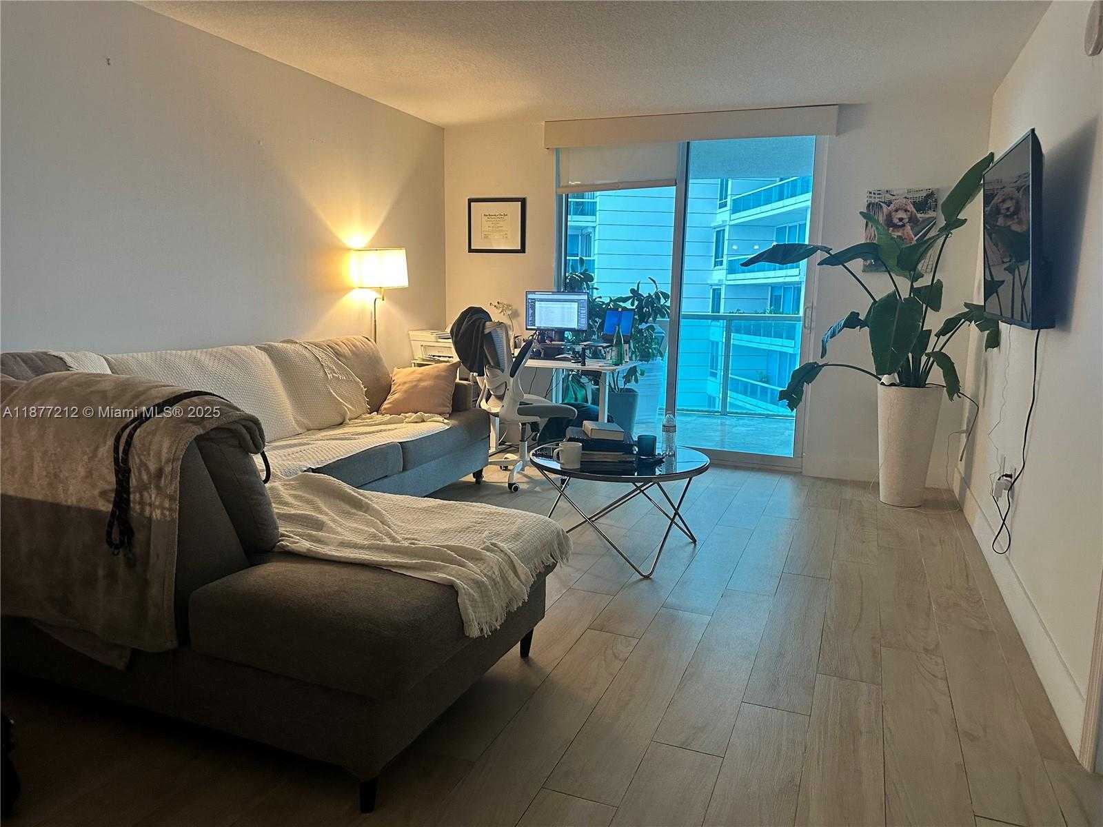 Small Image of 2101 BRICKELL AVE #509, Miami Number 3