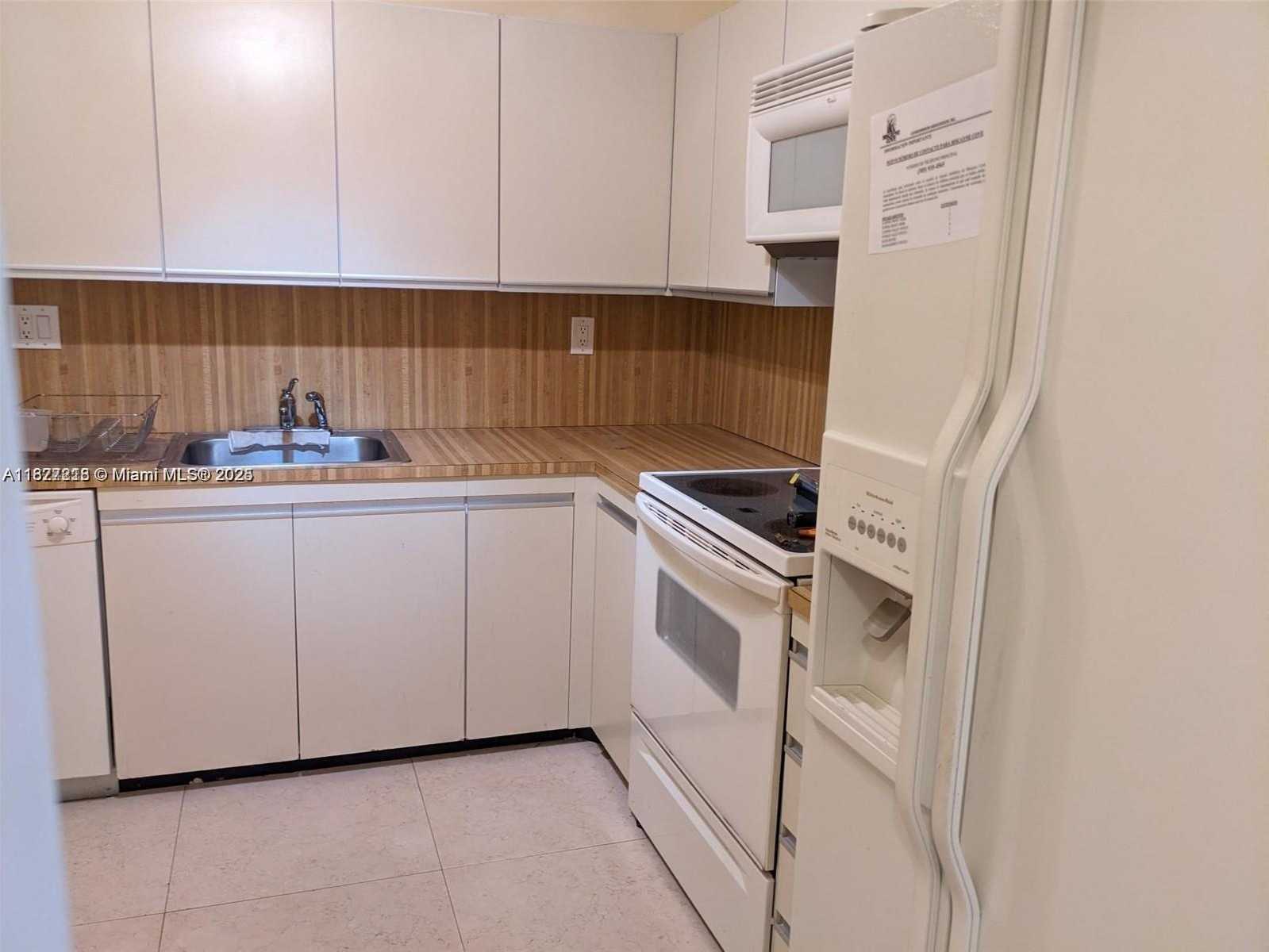 Small Image of 18151 NORTH EAST 31ST CT #PH108, Aventura Number 14