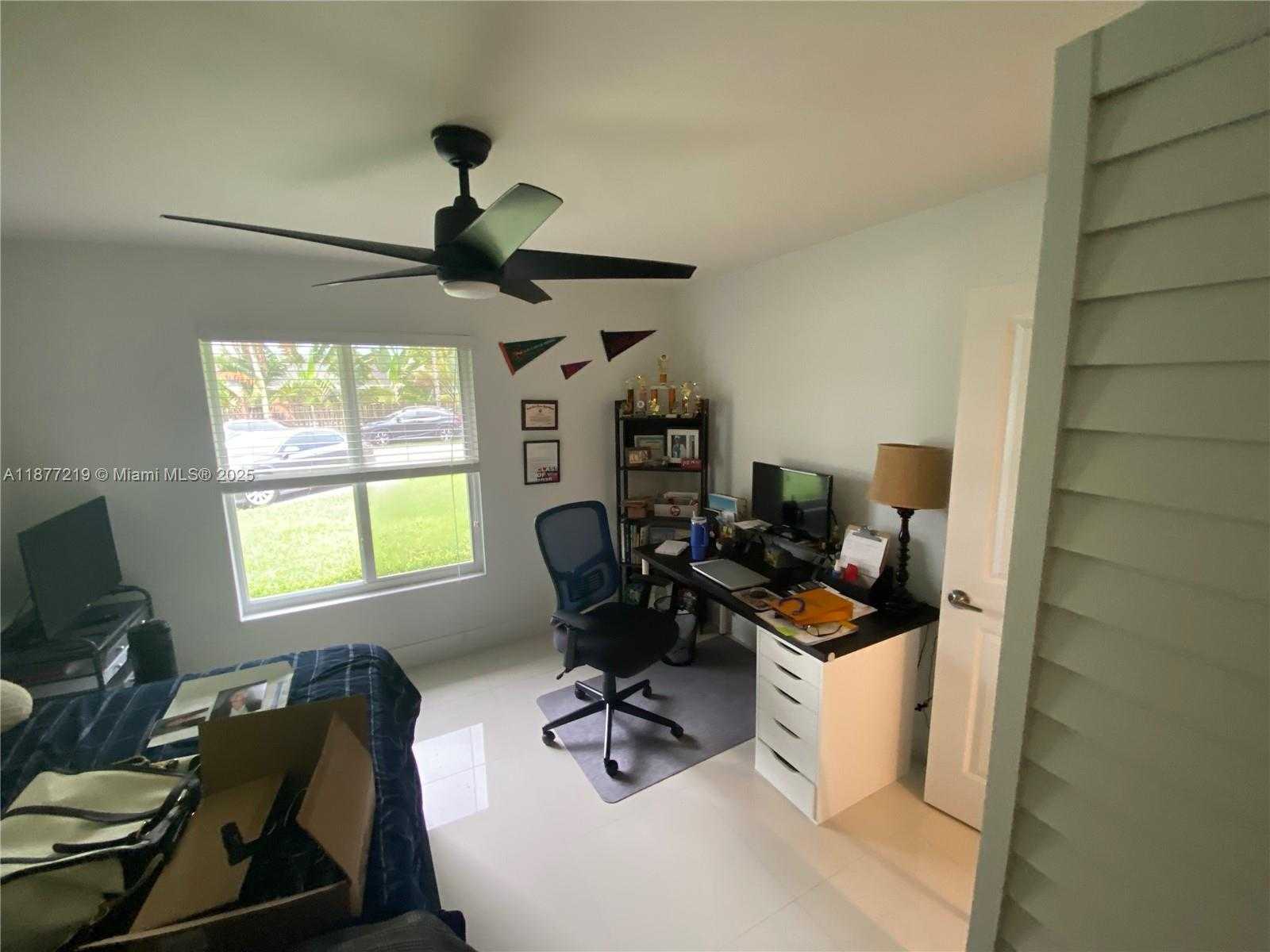 Small Image of 9203 SOUTH WEST 136TH TER, Miami Number 16