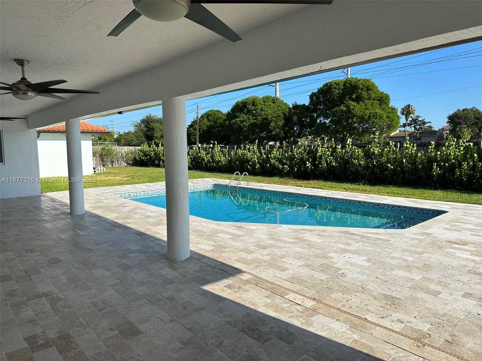 Small Image of 9203 SOUTH WEST 136TH TER, Miami Number 17