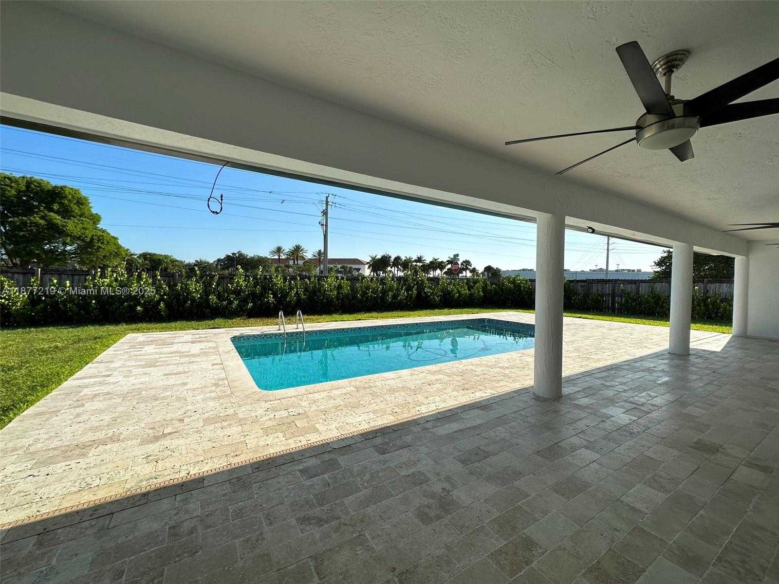 Small Image of 9203 SOUTH WEST 136TH TER, Miami Number 18