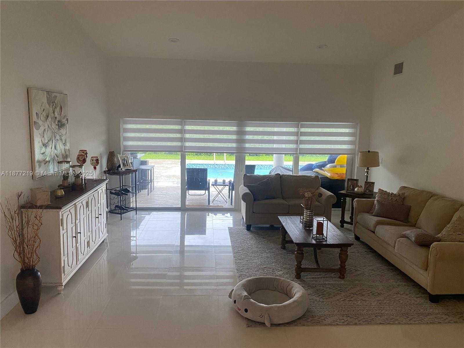 Small Image of 9203 SOUTH WEST 136TH TER, Miami Number 5