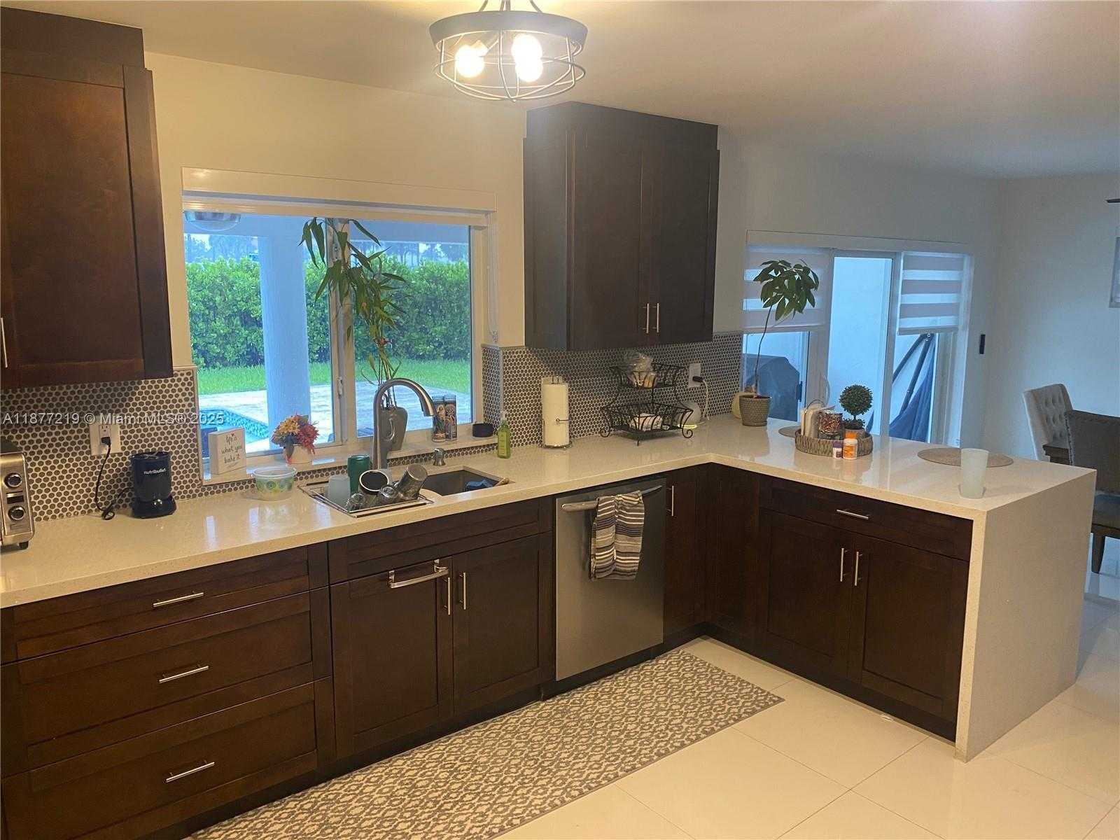 Small Image of 9203 SOUTH WEST 136TH TER, Miami Number 9