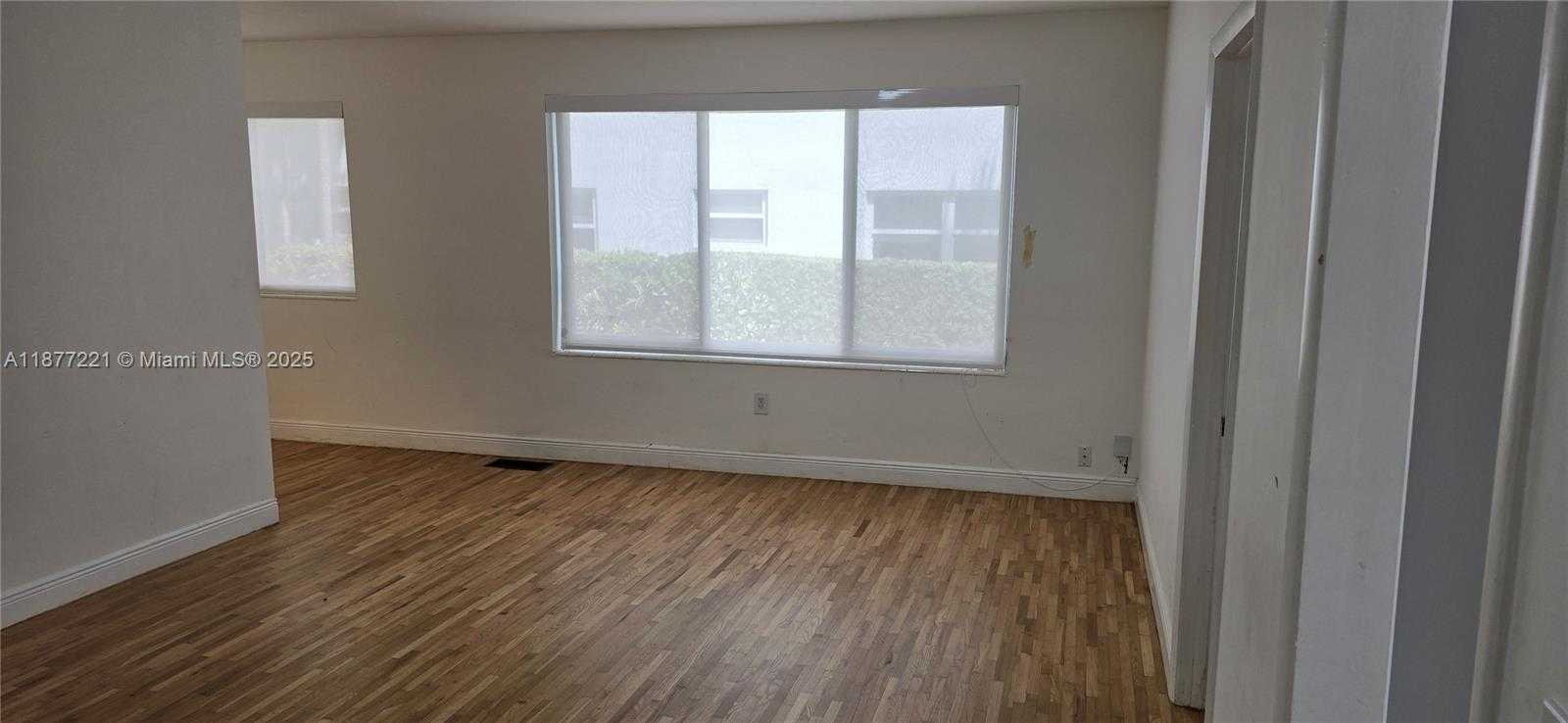 Small Image of 3915 PONCE DE LEON BLVD #L1, Coral Gables Number 11