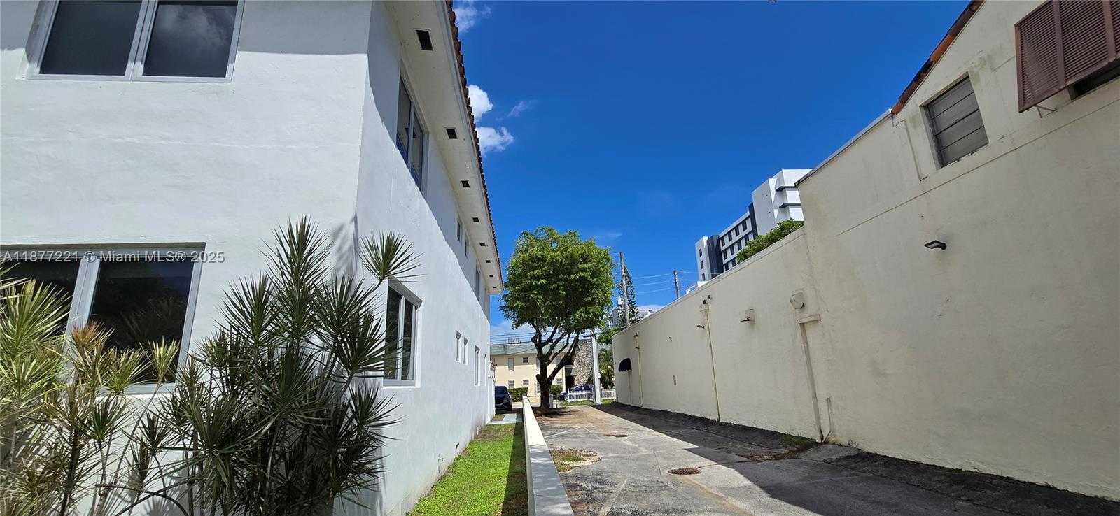 Small Image of 3915 PONCE DE LEON BLVD #L1, Coral Gables Number 34