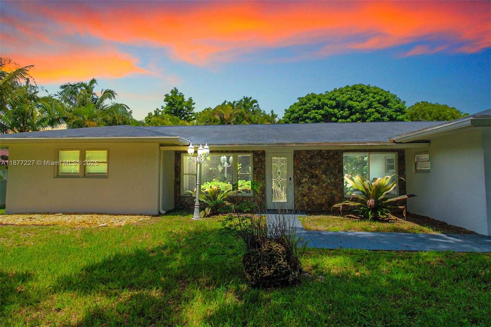 Small Image of 5785 SOUTH WEST 160TH AVE, Southwest Ranches Number 3