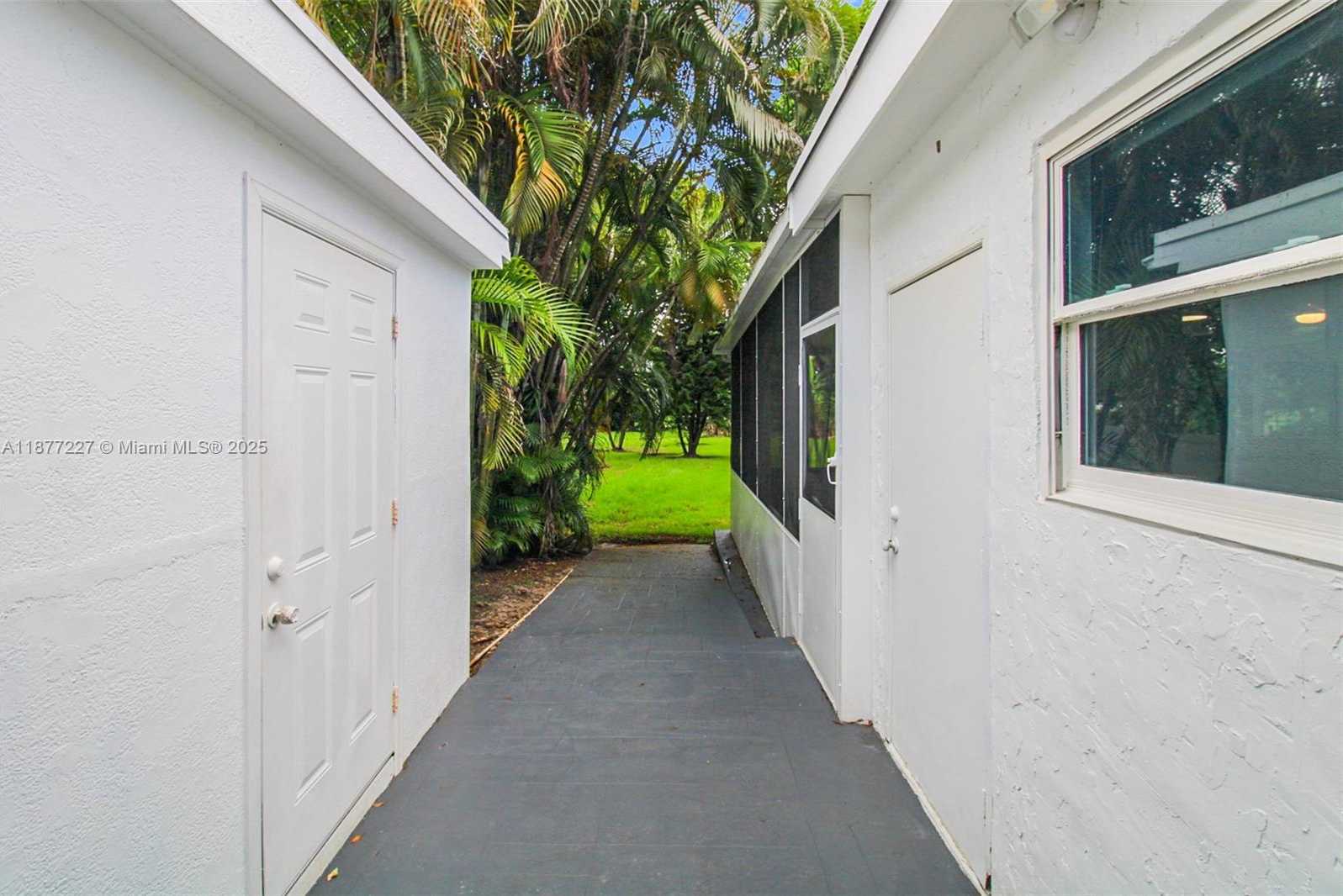 Small Image of 5785 SOUTH WEST 160TH AVE, Southwest Ranches Number 33