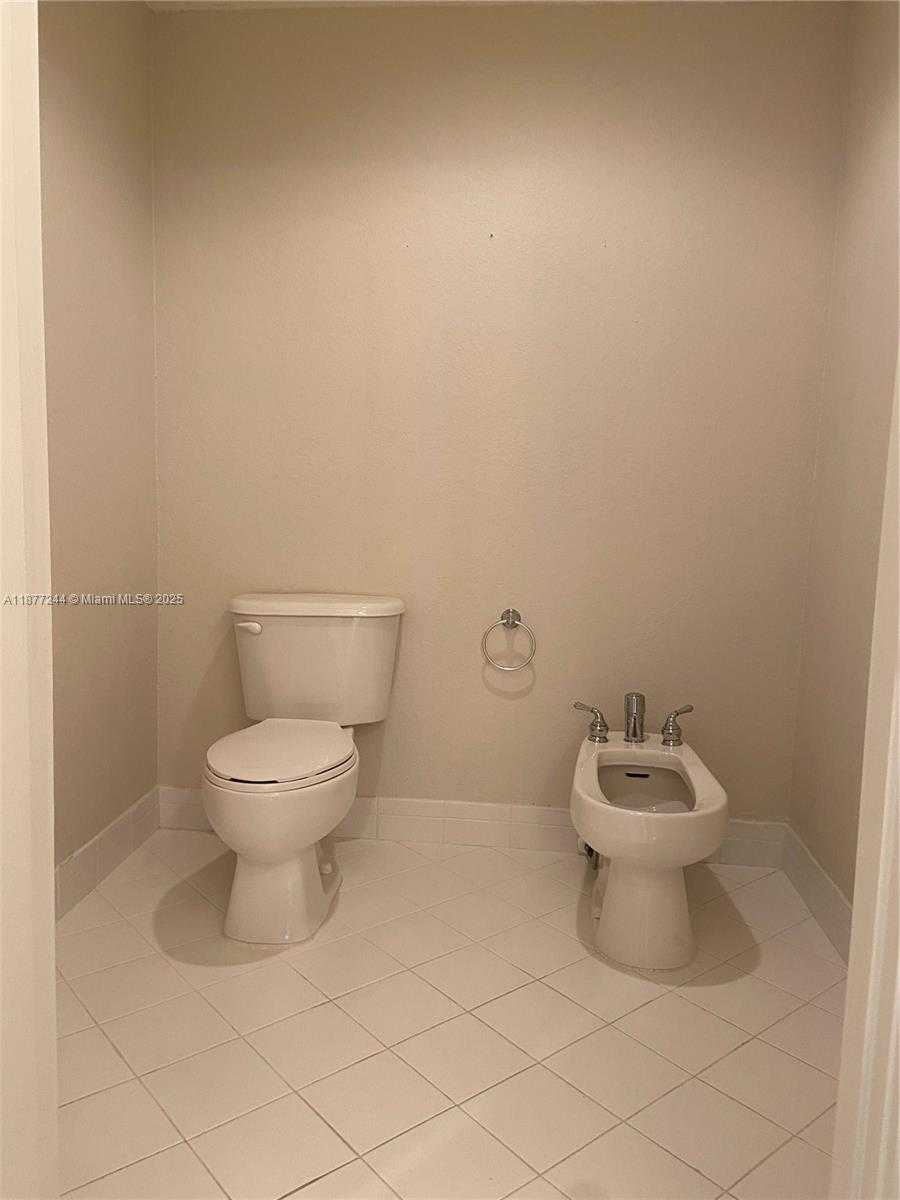 Small Image of 10700 NORTH WEST 66TH ST #305, Doral Number 14