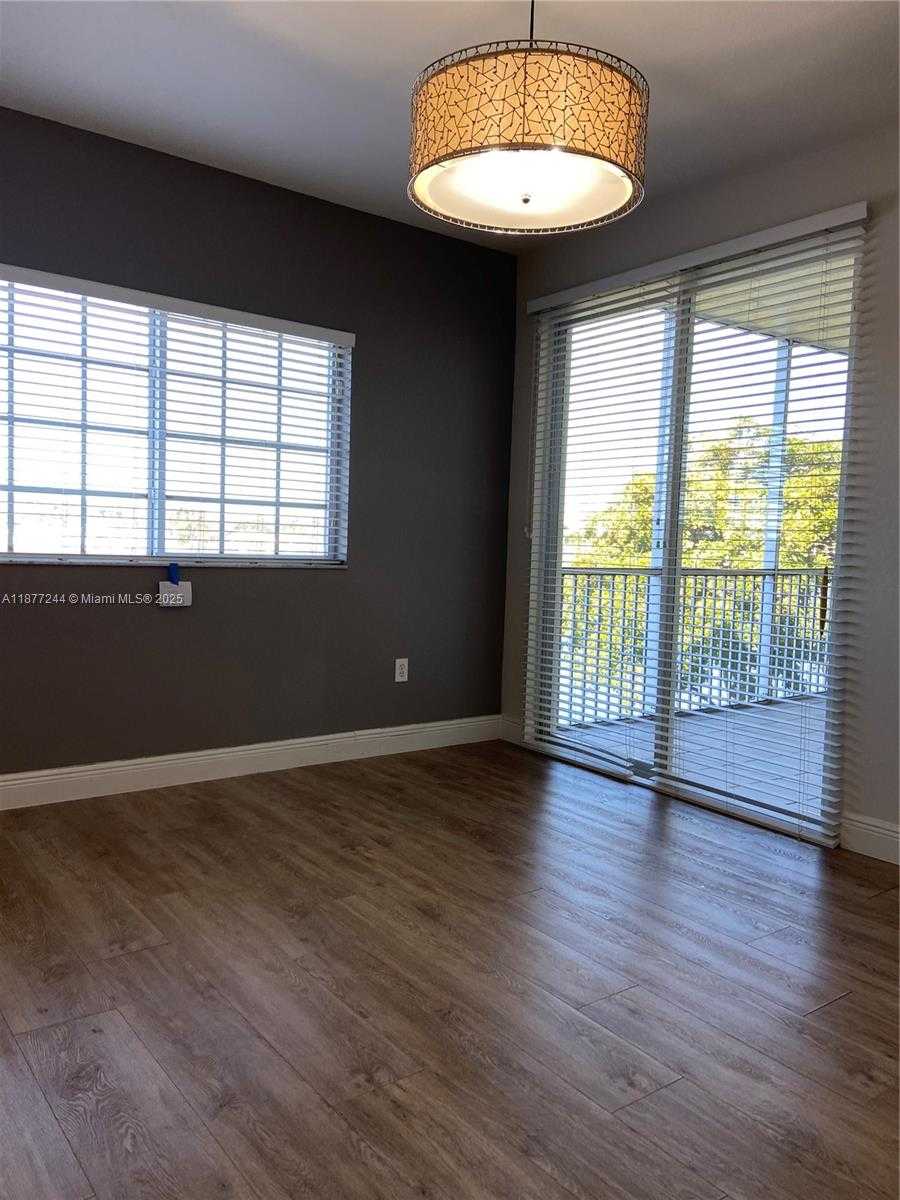 Small Image of 10700 NORTH WEST 66TH ST #305, Doral Number 19