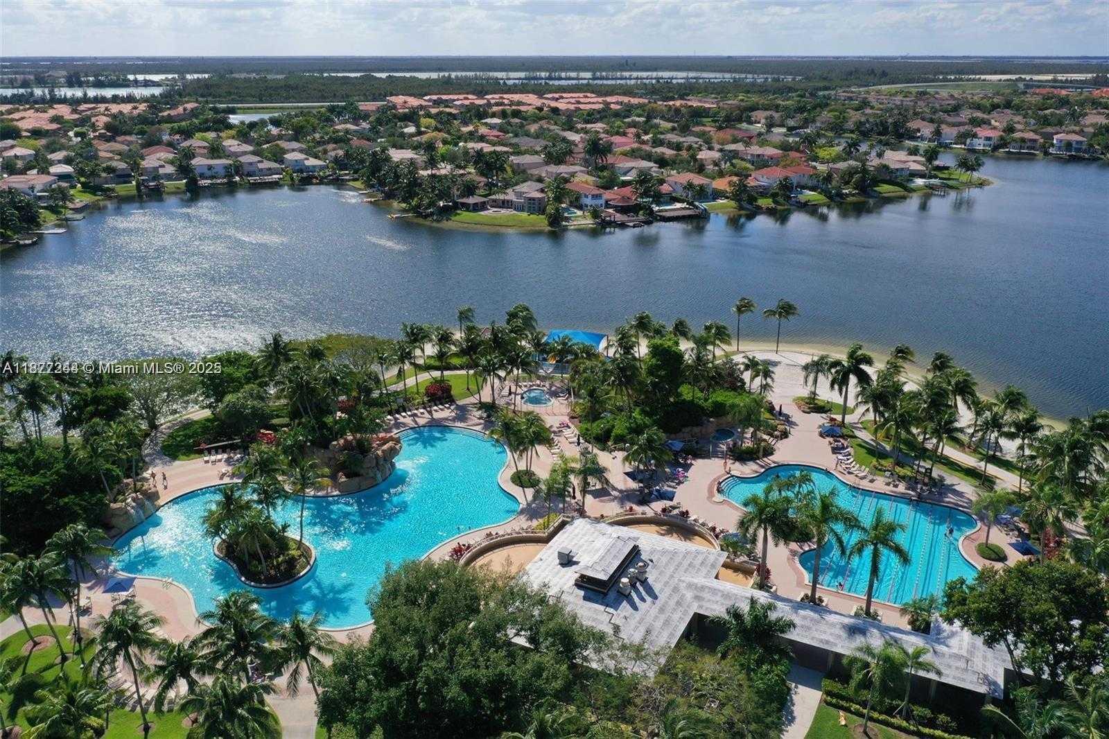 Small Image of 10700 NORTH WEST 66TH ST #305, Doral Number 2