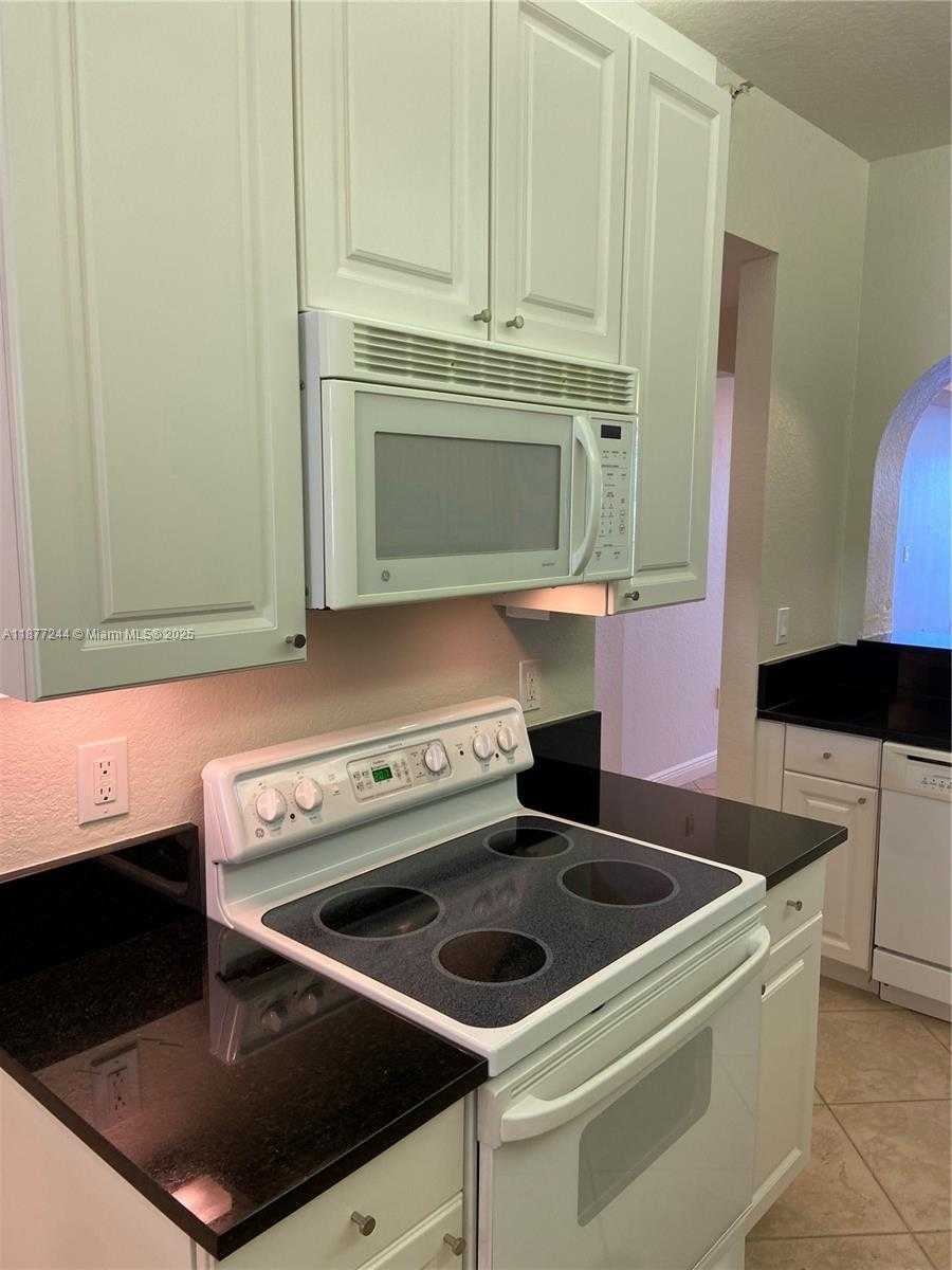Small Image of 10700 NORTH WEST 66TH ST #305, Doral Number 27