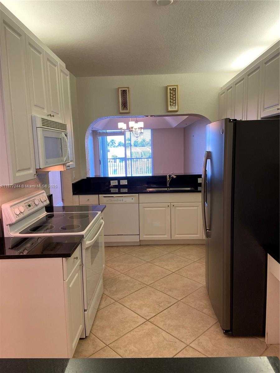 Small Image of 10700 NORTH WEST 66TH ST #305, Doral Number 29