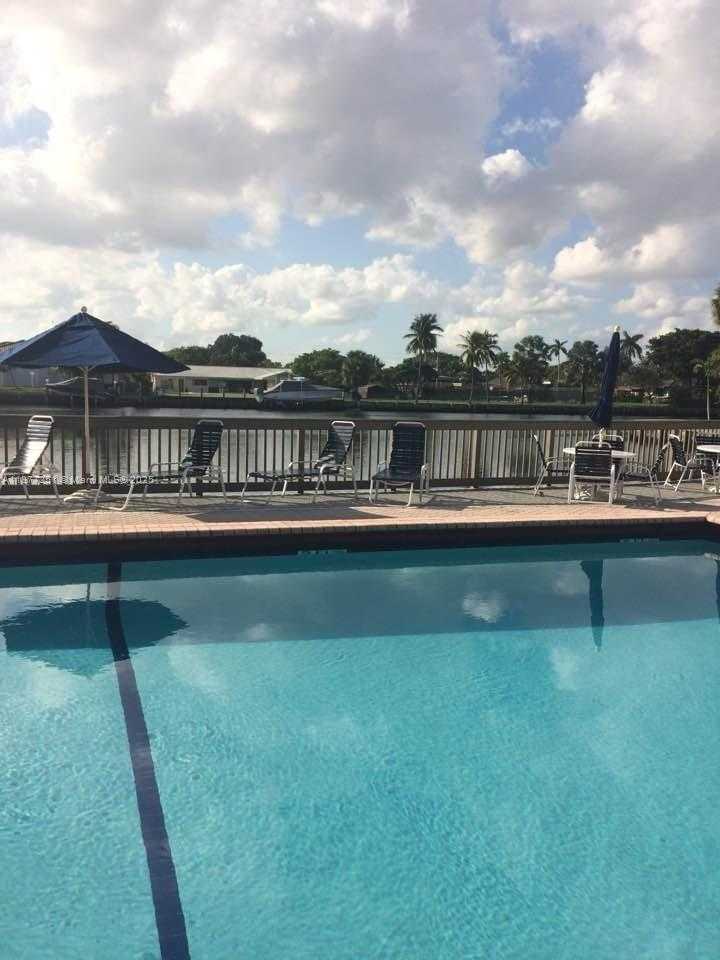 Small Image of Hallandale Beach Number 13