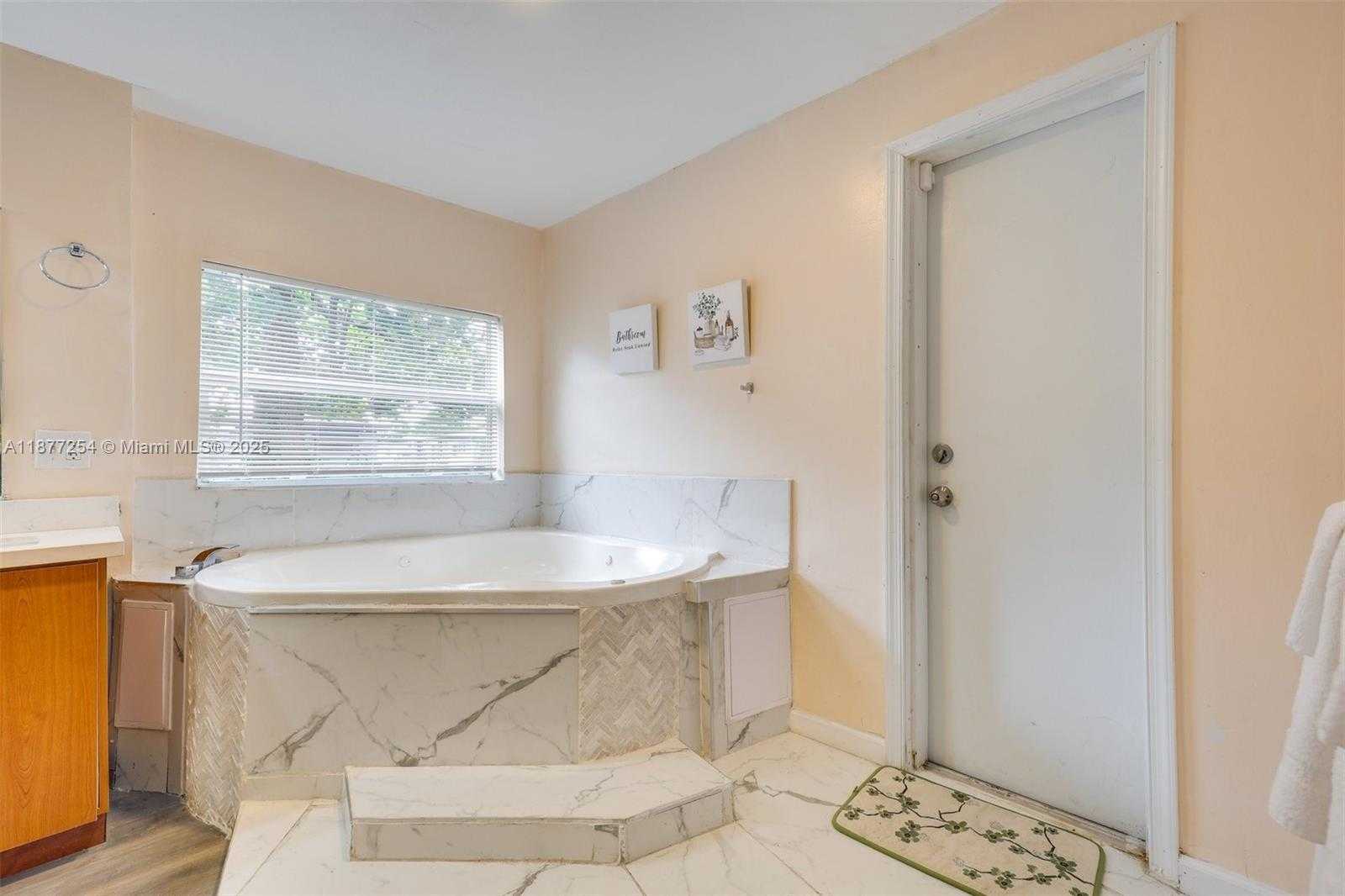 Small Image of 610 CAROLINA AVE, Fort Lauderdale Number 9