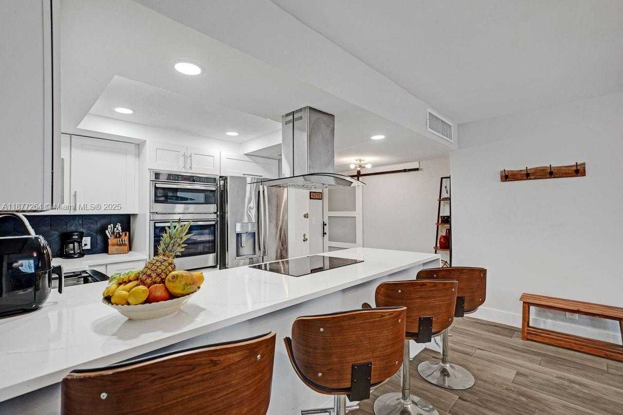 Small Image of 600 THREE ISLANDS BLVD #615, Hallandale Beach Number 17