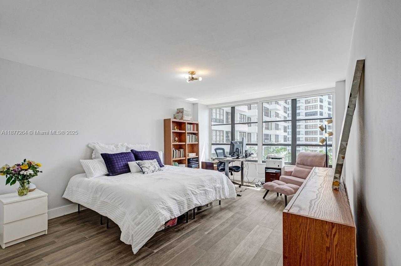 Small Image of 600 THREE ISLANDS BLVD #615, Hallandale Beach Number 21