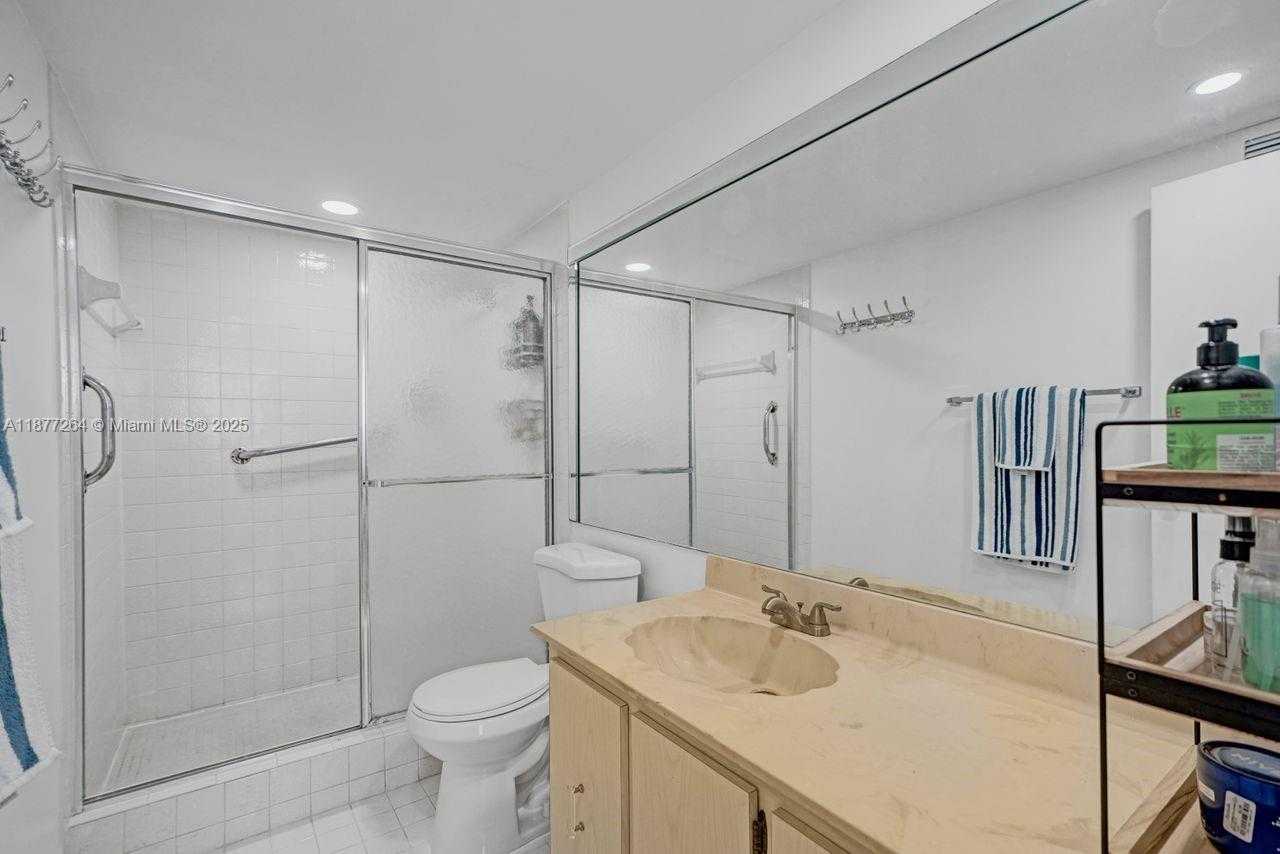 Small Image of 600 THREE ISLANDS BLVD #615, Hallandale Beach Number 28