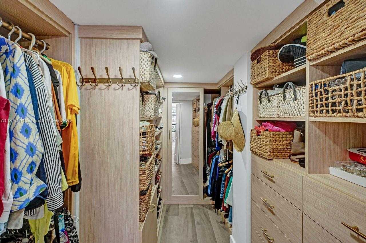 Small Image of 600 THREE ISLANDS BLVD #615, Hallandale Beach Number 30