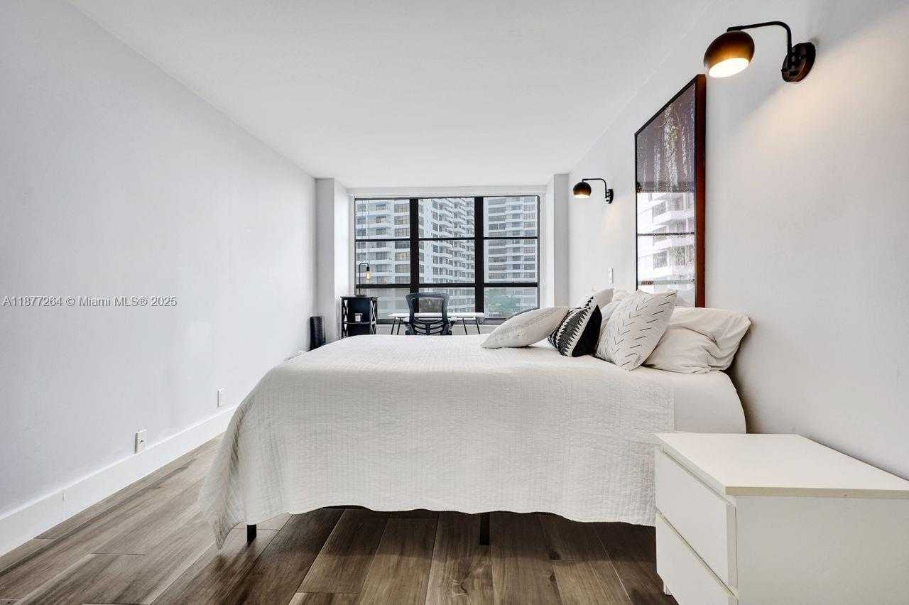 Small Image of 600 THREE ISLANDS BLVD #615, Hallandale Beach Number 37