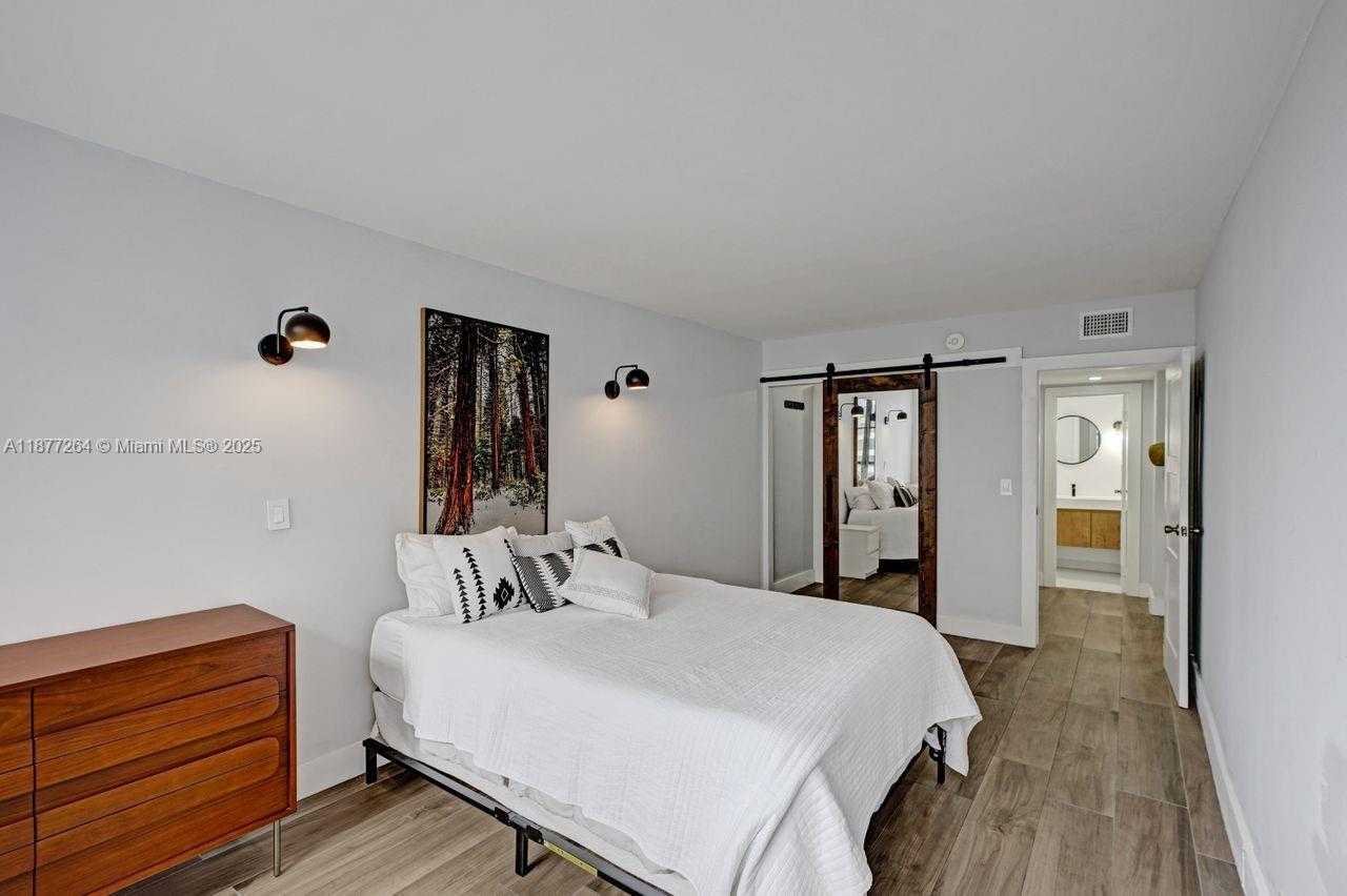 Small Image of 600 THREE ISLANDS BLVD #615, Hallandale Beach Number 40