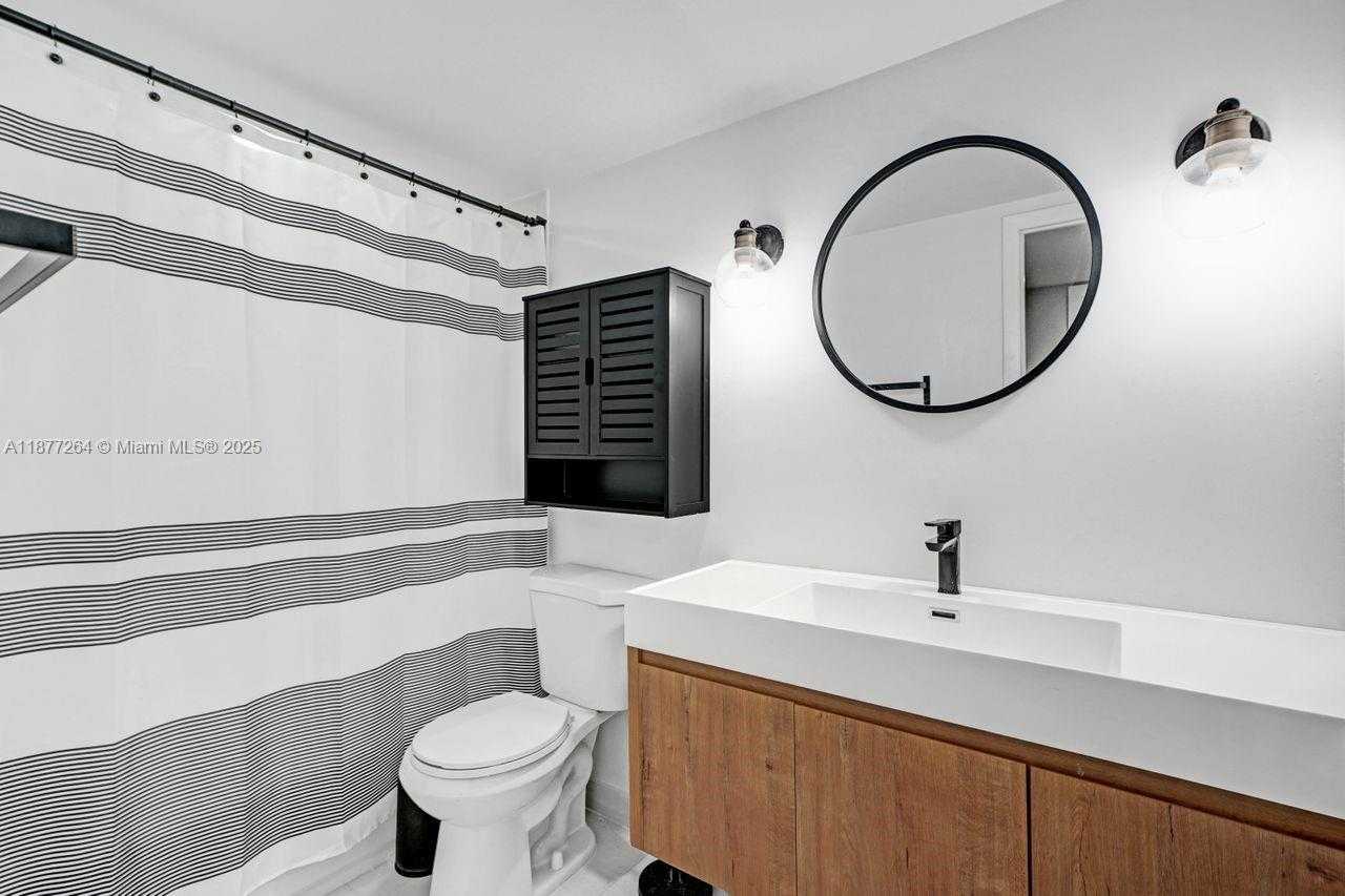 Small Image of 600 THREE ISLANDS BLVD #615, Hallandale Beach Number 46
