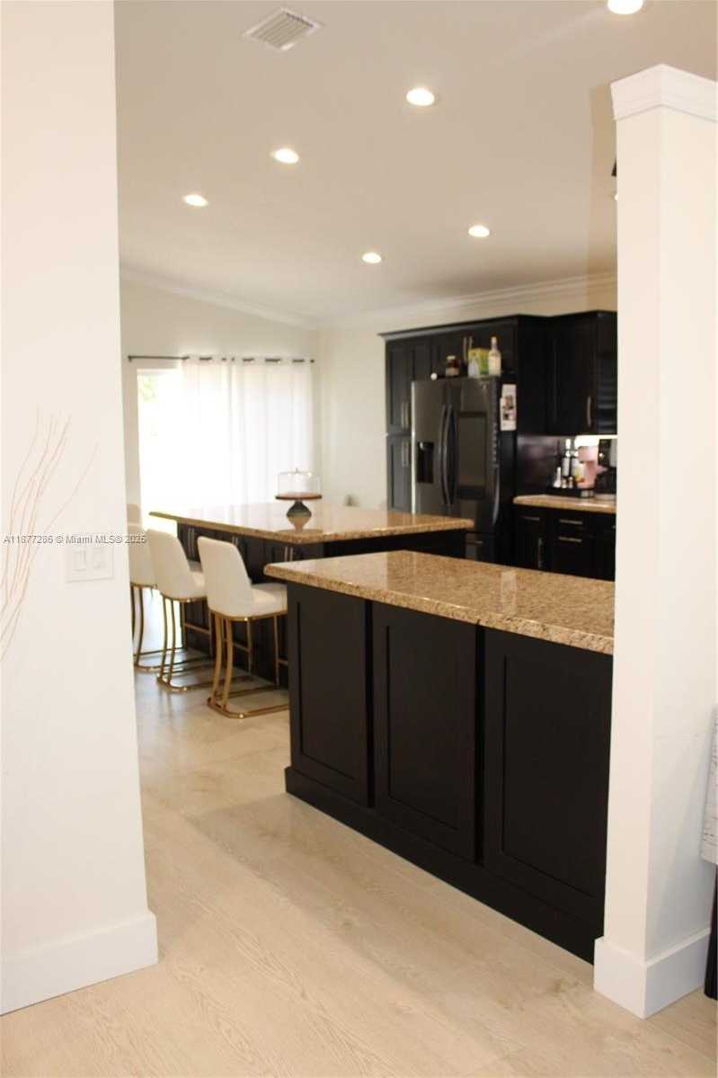 Small Image of 9588 NORTH WEST 9TH CT, Plantation Number 8