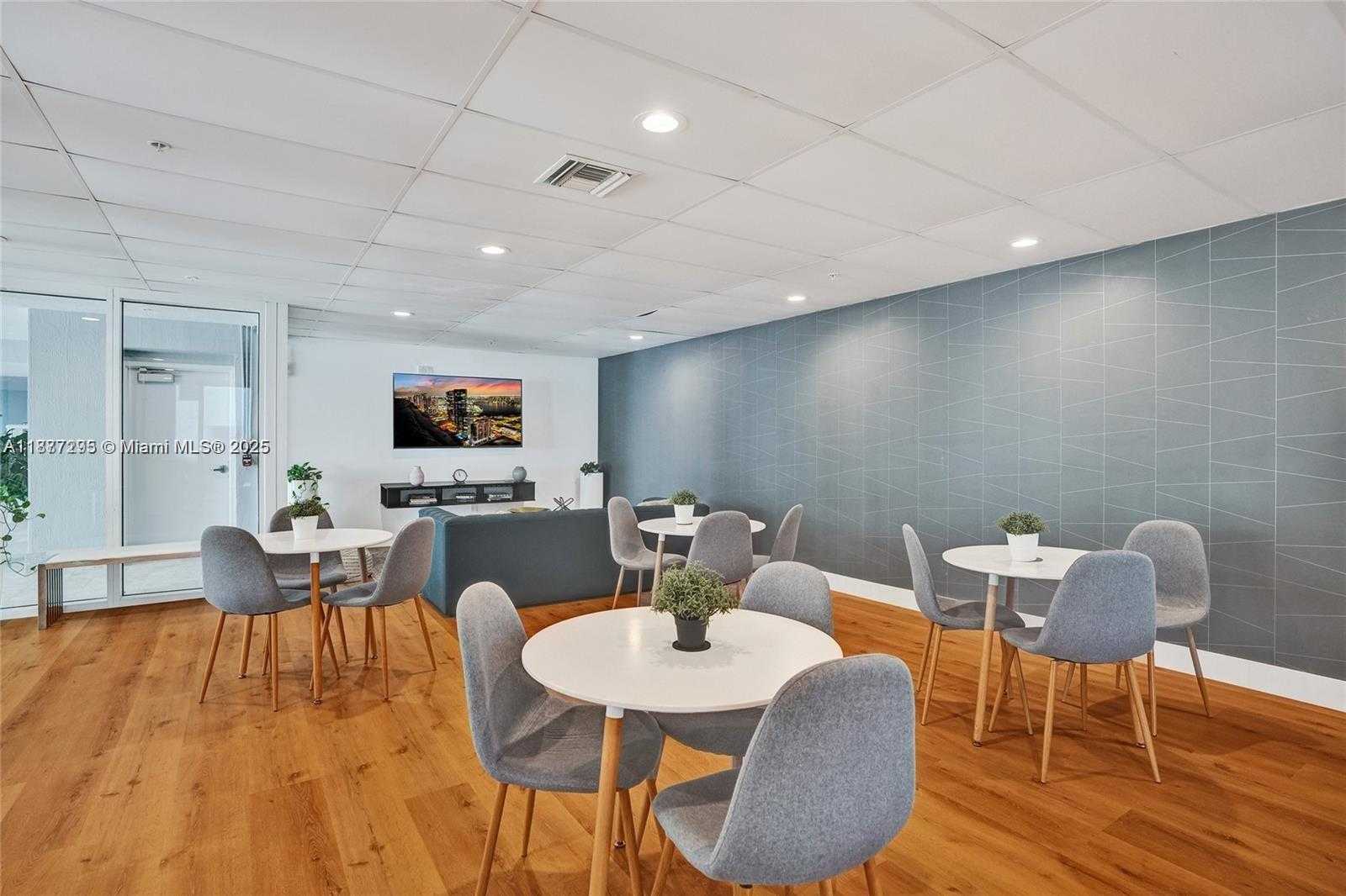 Small Image of 170 SOUTH EAST 14TH ST #2907, Miami Number 10