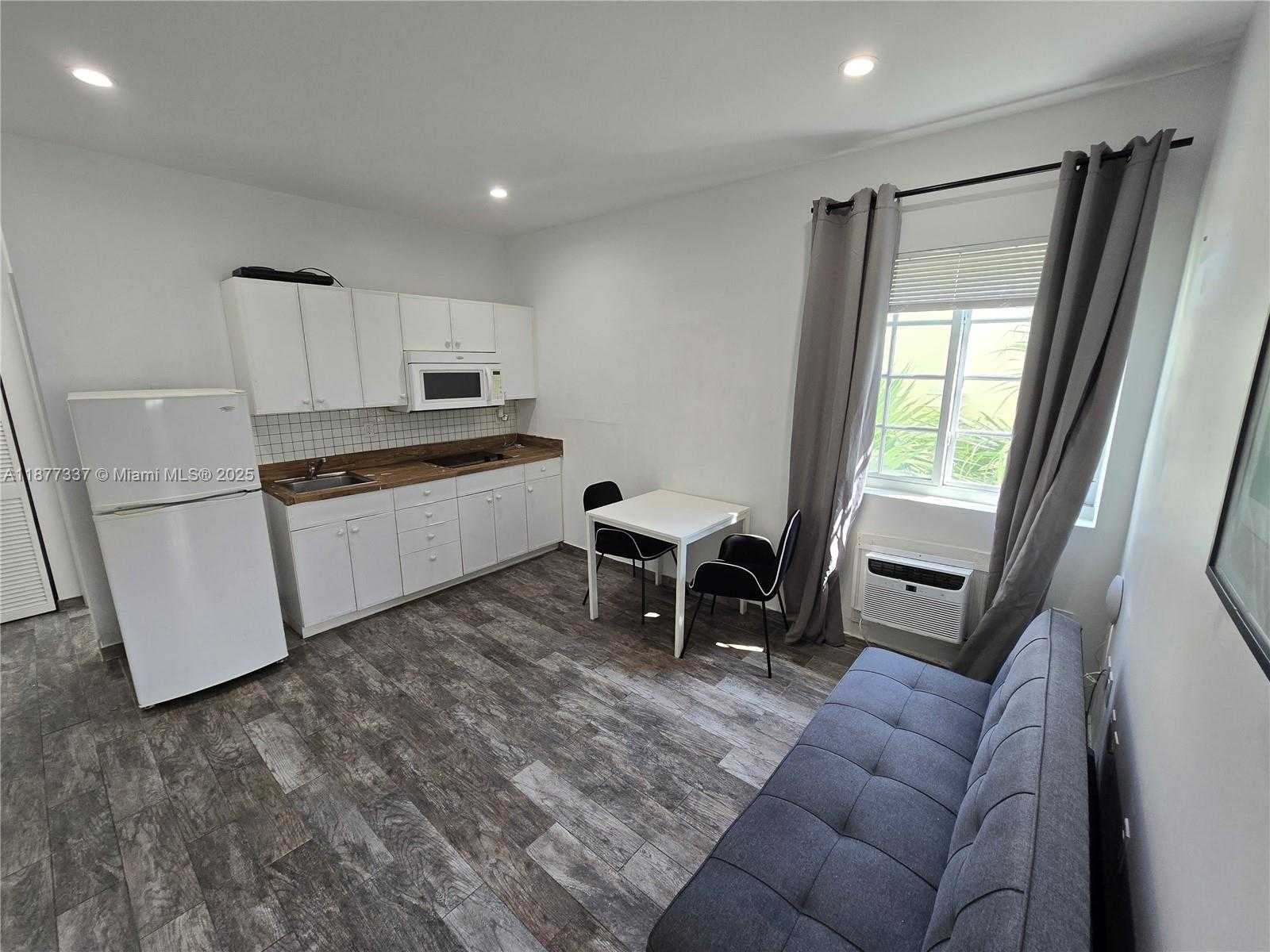 Small Image of 1345 PENNSYLVANIA AVE #2C, Miami Beach Number 3