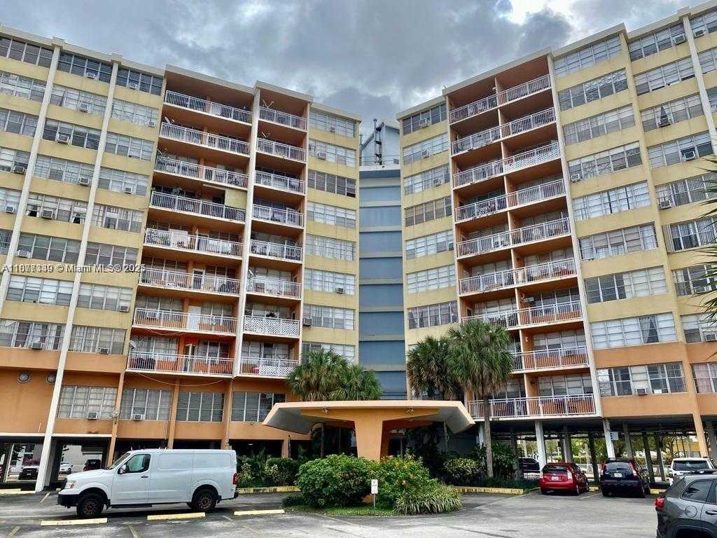 Small Image of 2025 NORTH EAST 164TH ST #906, North Miami Beach Number 15
