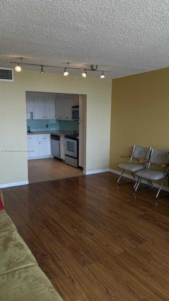 Small Image of 2025 NORTH EAST 164TH ST #906, North Miami Beach Number 3