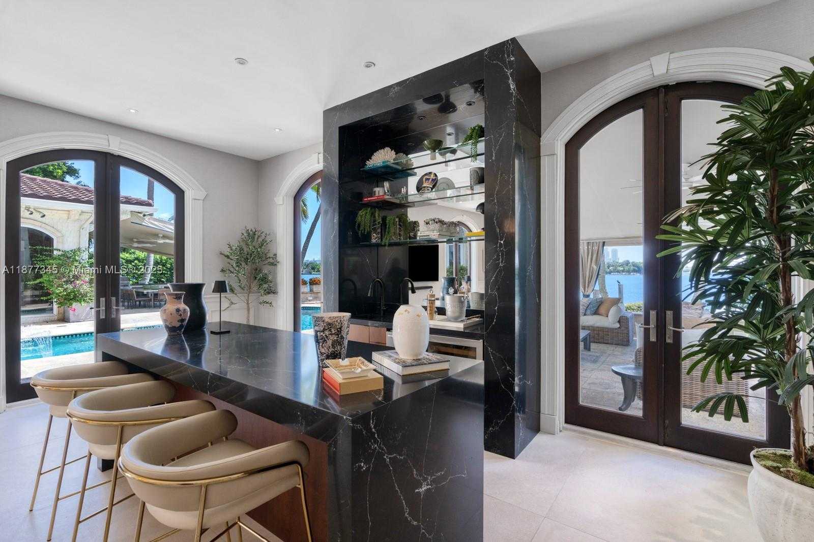 Small Image of 4 PALM AVE, Miami Beach Number 9