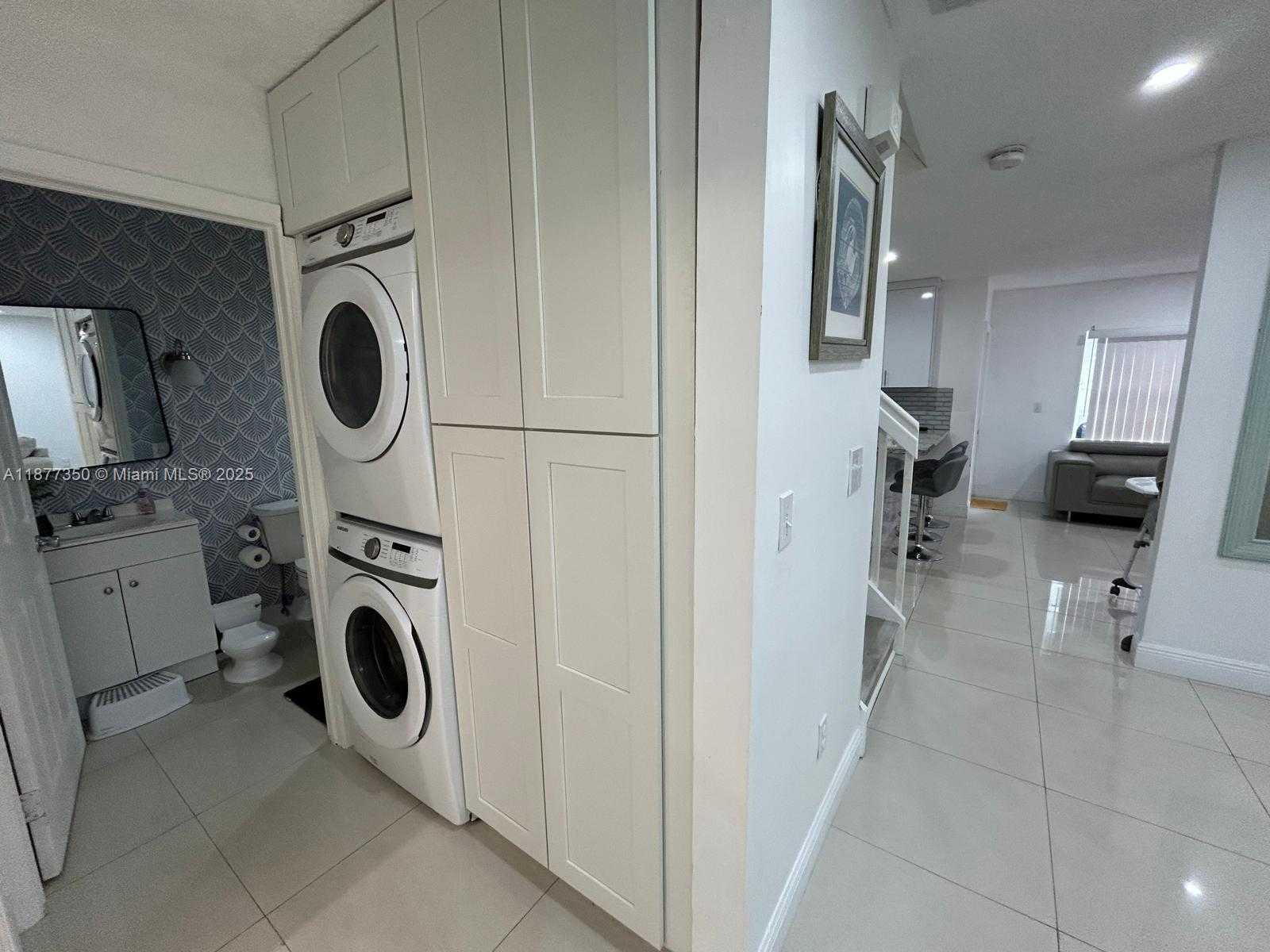 Small Image of 15852 SOUTH WEST 68TH TER #15852, Miami Number 5