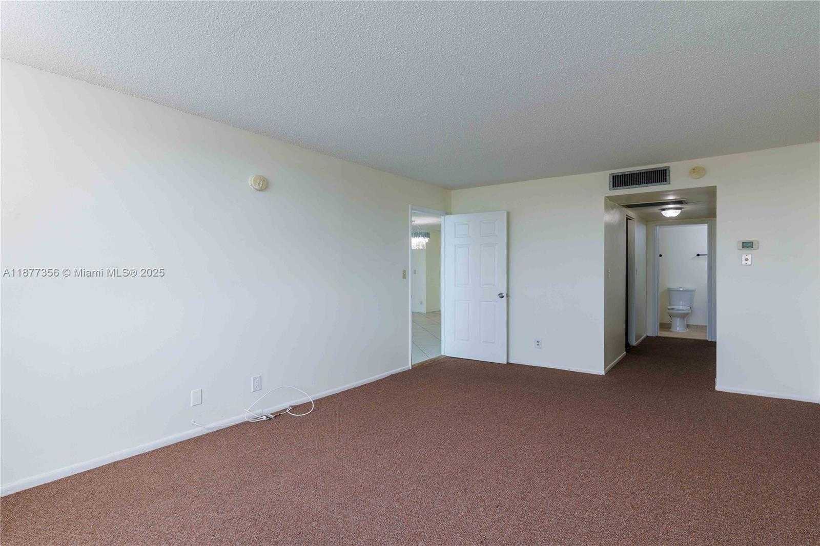 Small Image of 6770 INDIAN CREEK DR #14E, Miami Beach Number 18