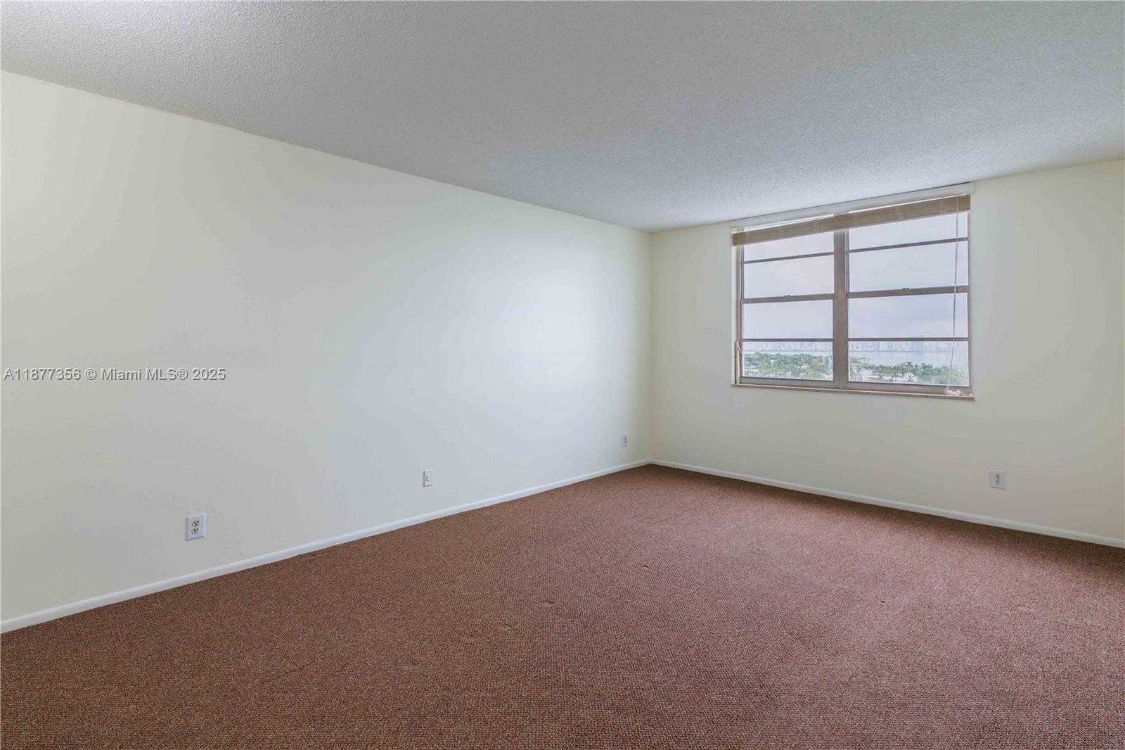 Small Image of 6770 INDIAN CREEK DR #14E, Miami Beach Number 20