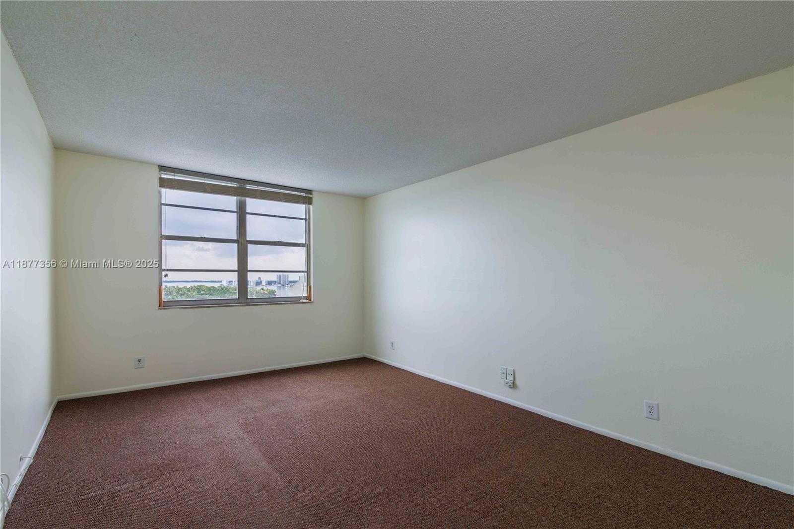 Small Image of 6770 INDIAN CREEK DR #14E, Miami Beach Number 26