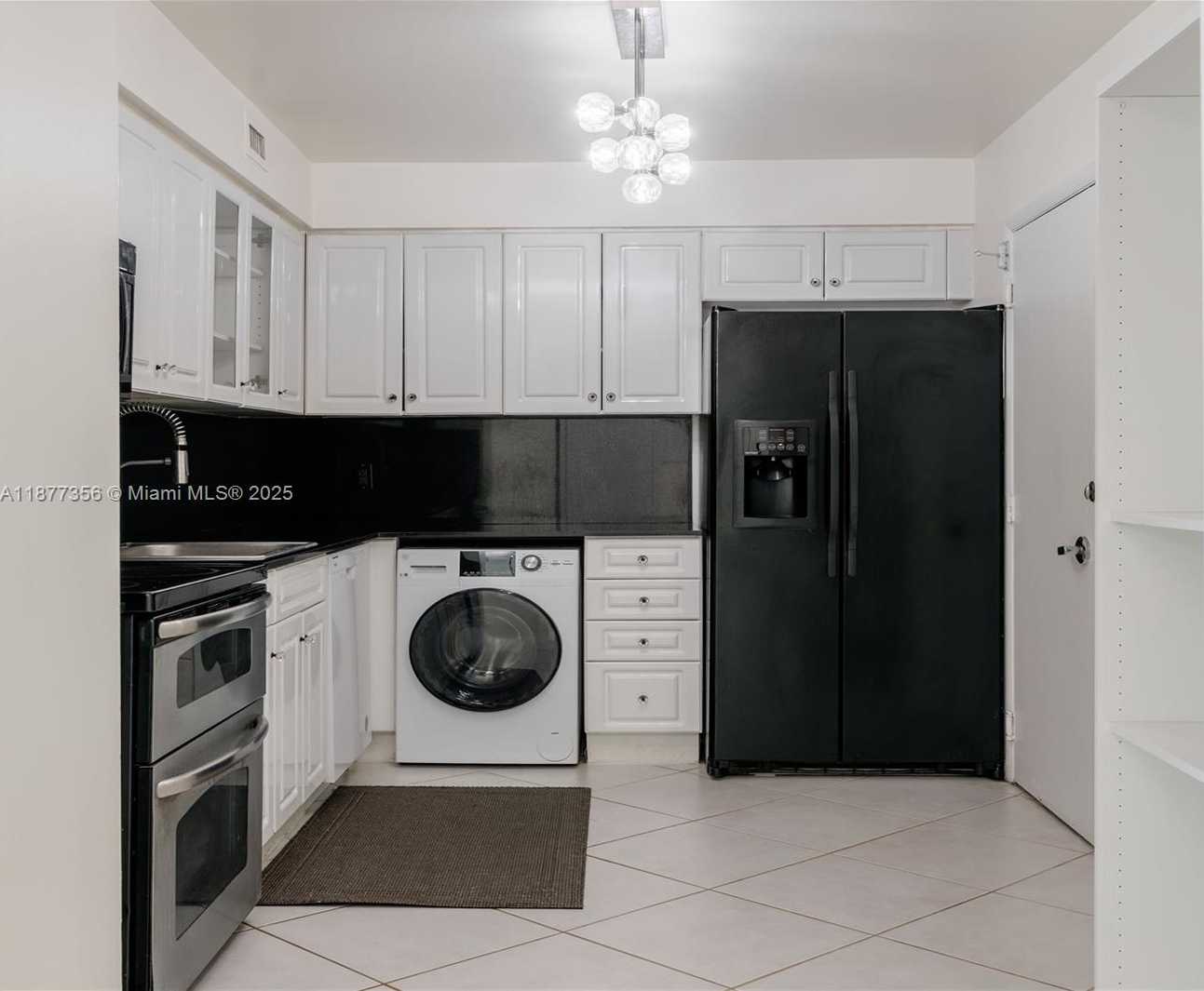 Small Image of 6770 INDIAN CREEK DR #14E, Miami Beach Number 4