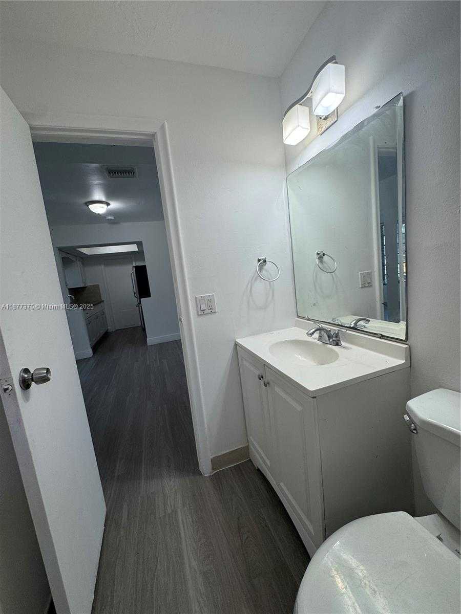 Small Image of 2985 NORTH WEST 69TH AVE, Sunrise Number 14